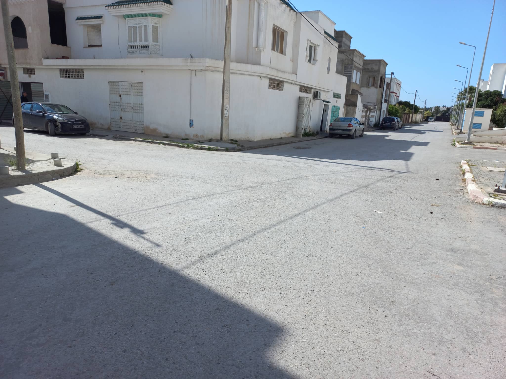 La Marsa El Aouina Bureaux & Commerces Atelier,Garage Dpt de 180 m cit les orangers la soukra