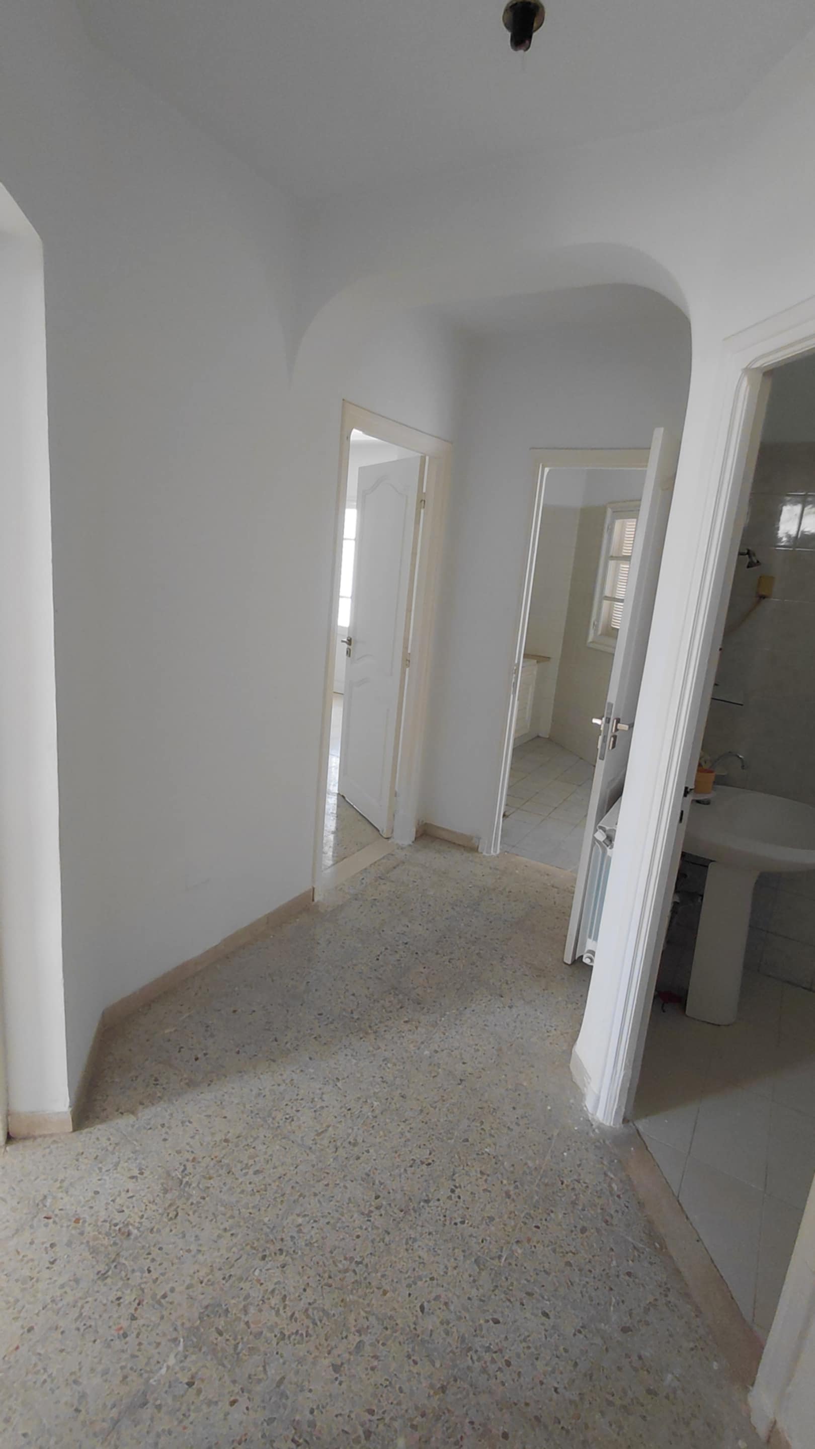 El Menzah El Manar 1 Location Appart. 2 pices Hall plus 2 a el manar 1 wb2477