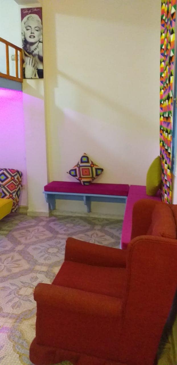 Bab Bhar Republique Location Appart. 1 pice Super grand s0 meuble avec balcon avenue madrid