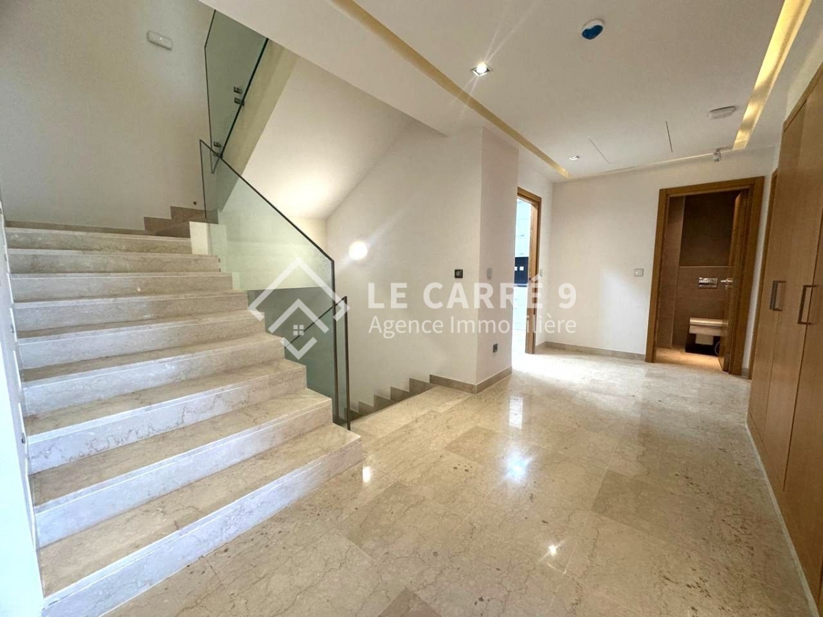 La Marsa&nbsp;Berge Du Lac&nbsp;Vente&nbsp;Appart. 1 pi�ce&nbsp;Duplex avec piscine au lac 2