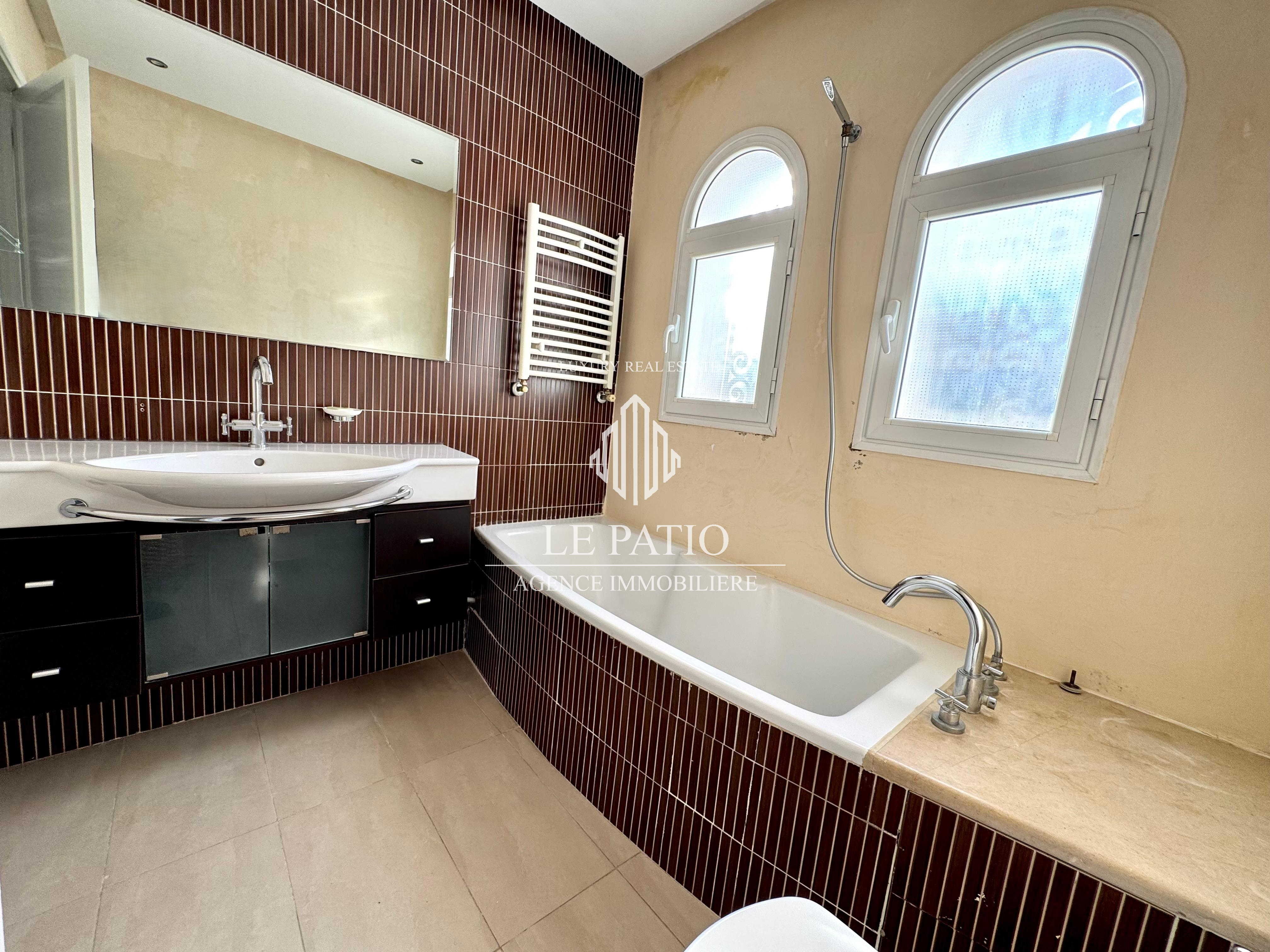 La Marsa&nbsp;Marsa Ennassim&nbsp;Location&nbsp;Maisons&nbsp;Une villa jumelee semi meuble s3 a la marsa