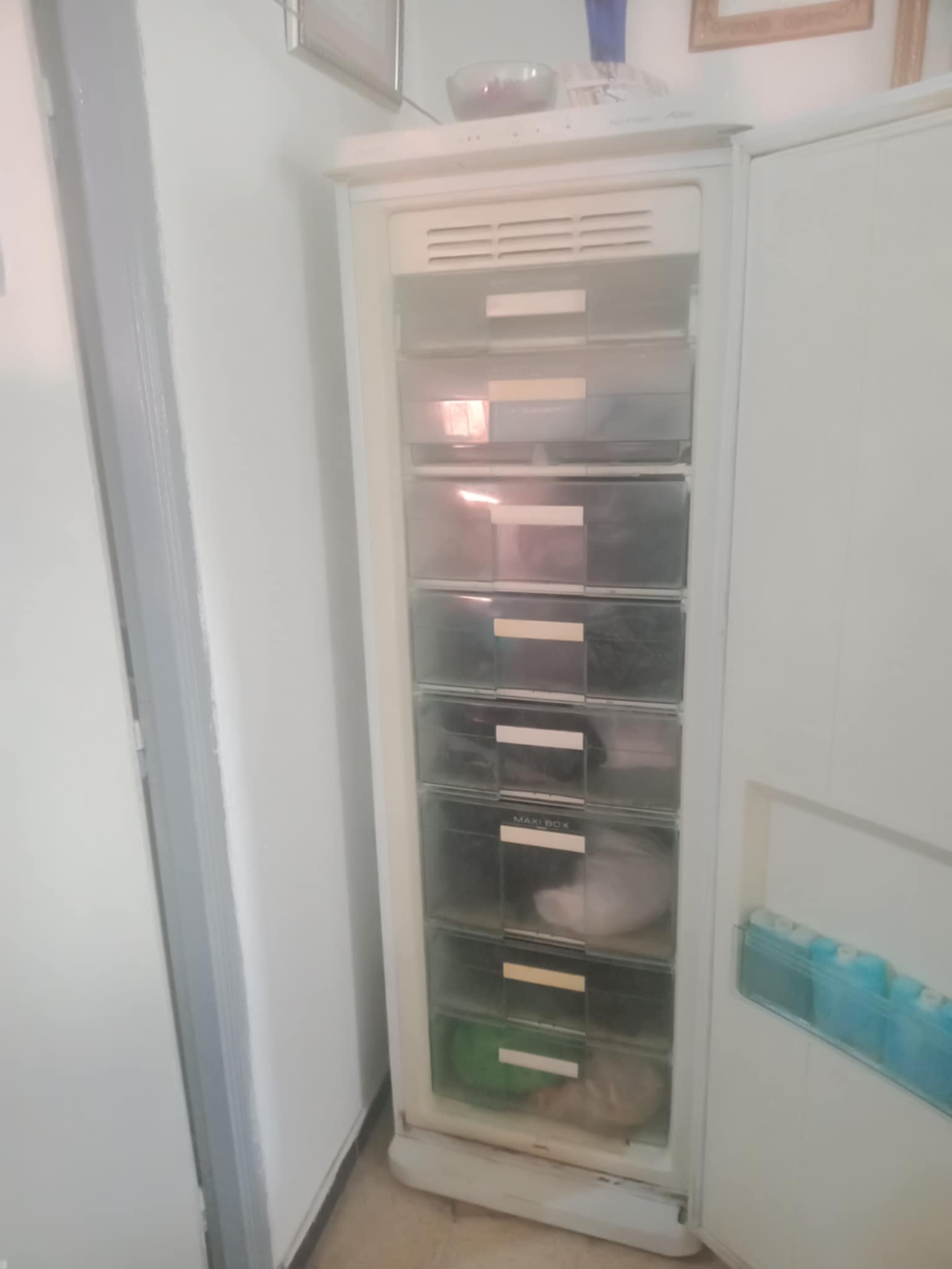 Le Kef Ouest Kef Ouest Meubles de cuisine et salle de bain Accessoires de Cuisine Congelateur en bonne tat