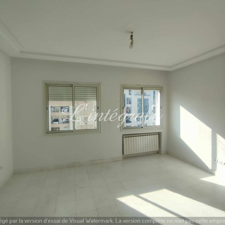 Ariana Ville Cite Ennasr 2 Location Appart. 3 pices S2 trs haut standing avec suite parentale