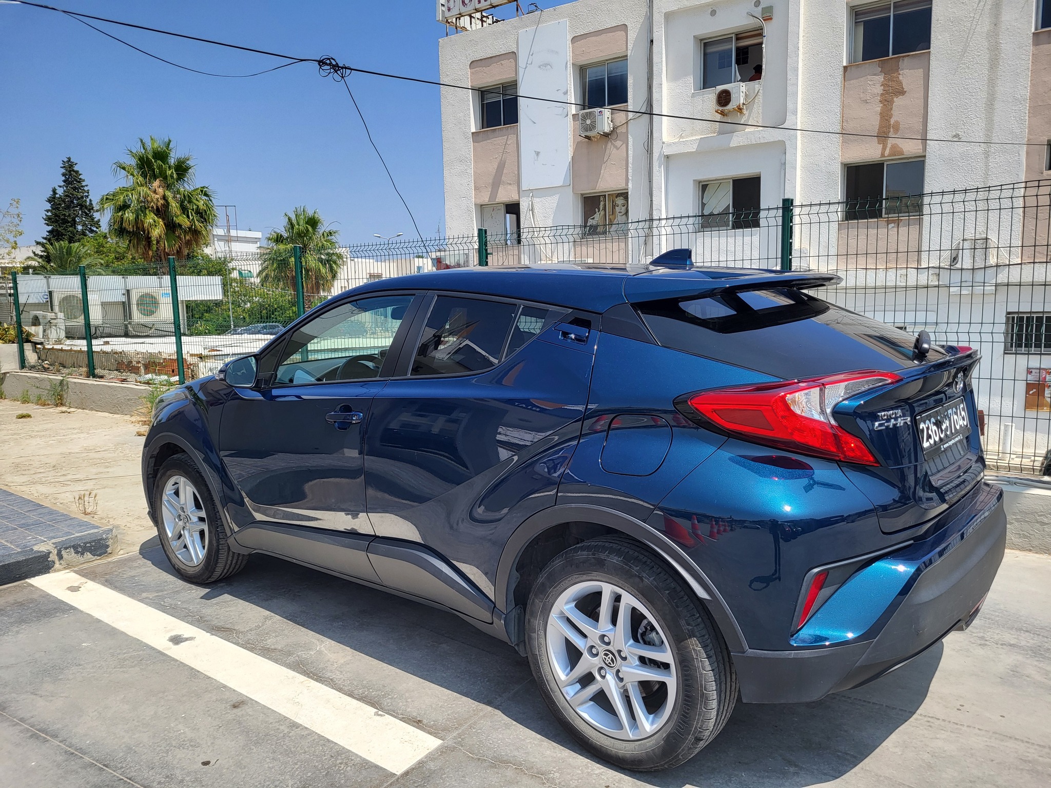 Ariana Ville El Menzah 5 Toyota Autre Modle Chr neuf leasing