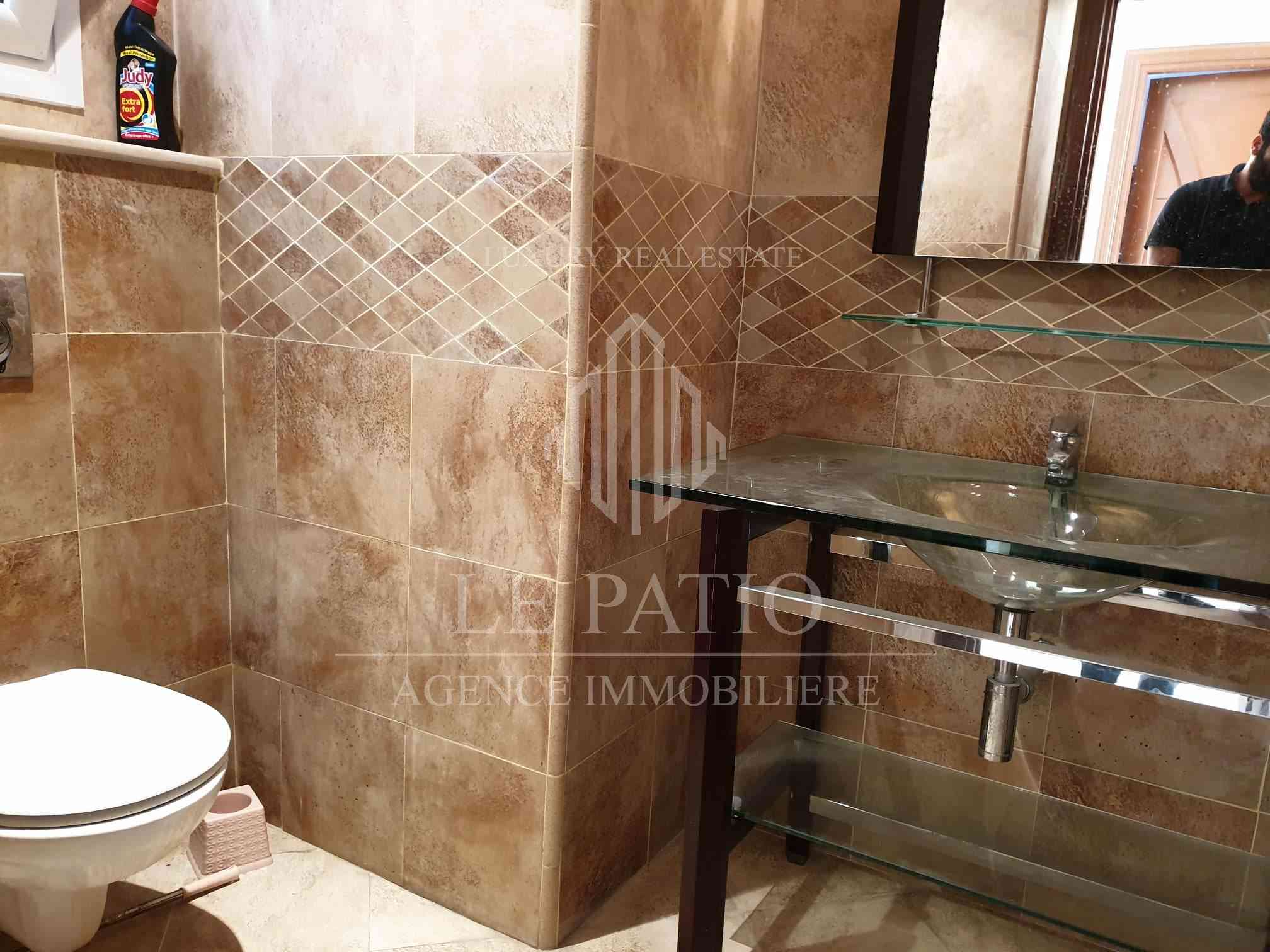 La Marsa Berge Du Lac Location Appart. 4 pices Appartement s4  lac 1 avec une grande terrasse