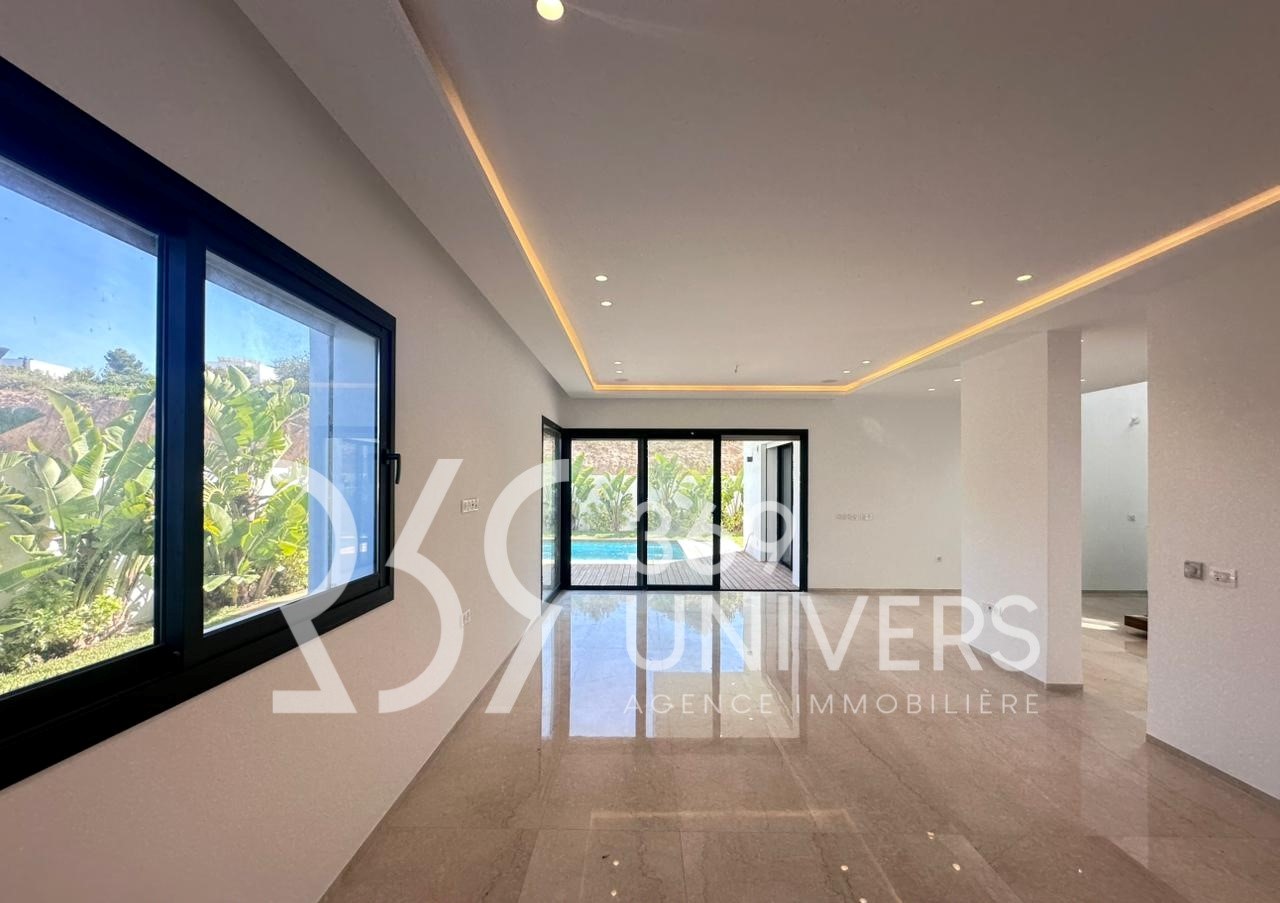 La Marsa Gammart Vente Maisons Triplex avec piscine  gammarth ref sh025