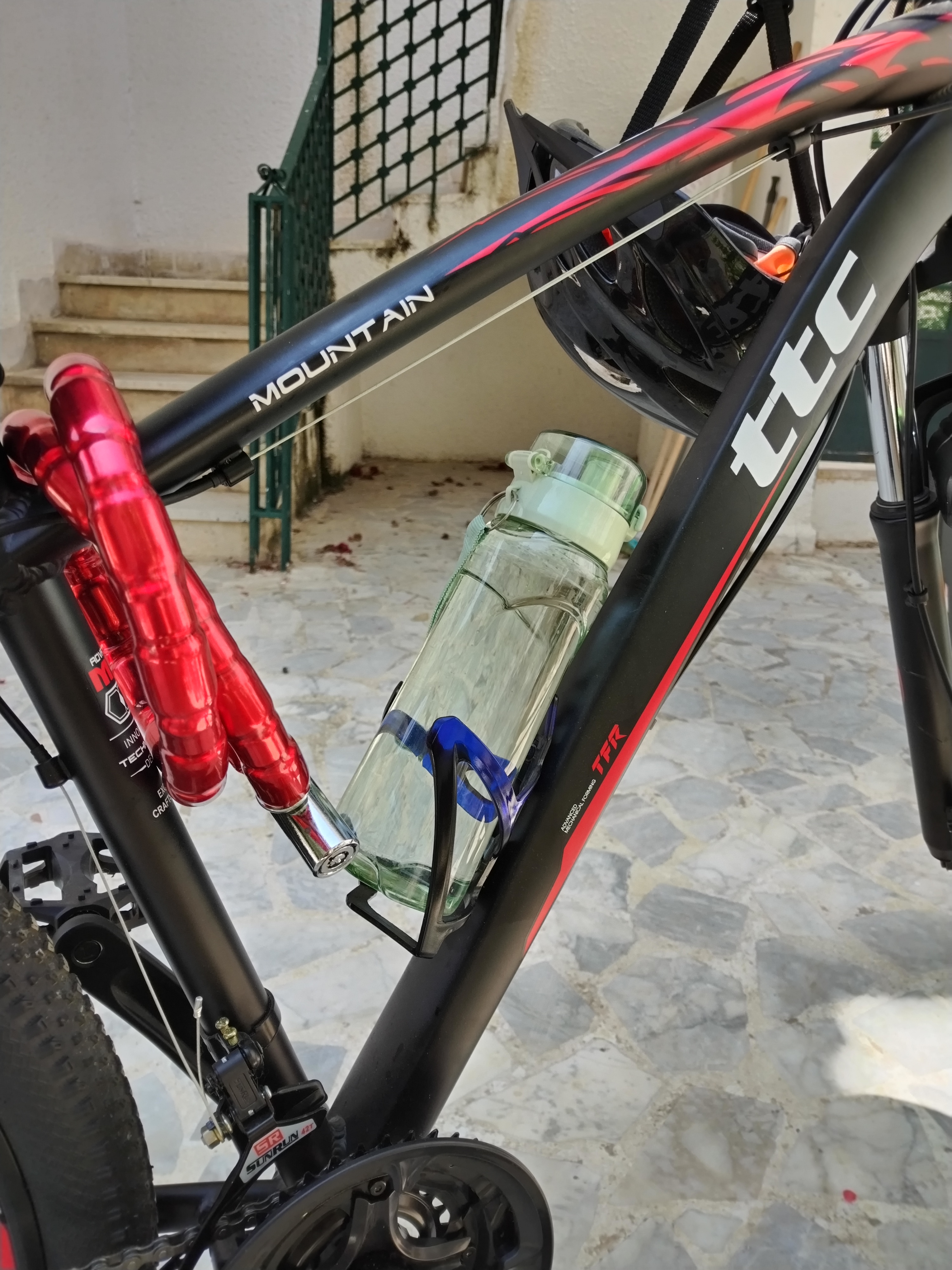 La Goulette Kheireddine Autre Autre Vlo vtt noir tat comme neuf