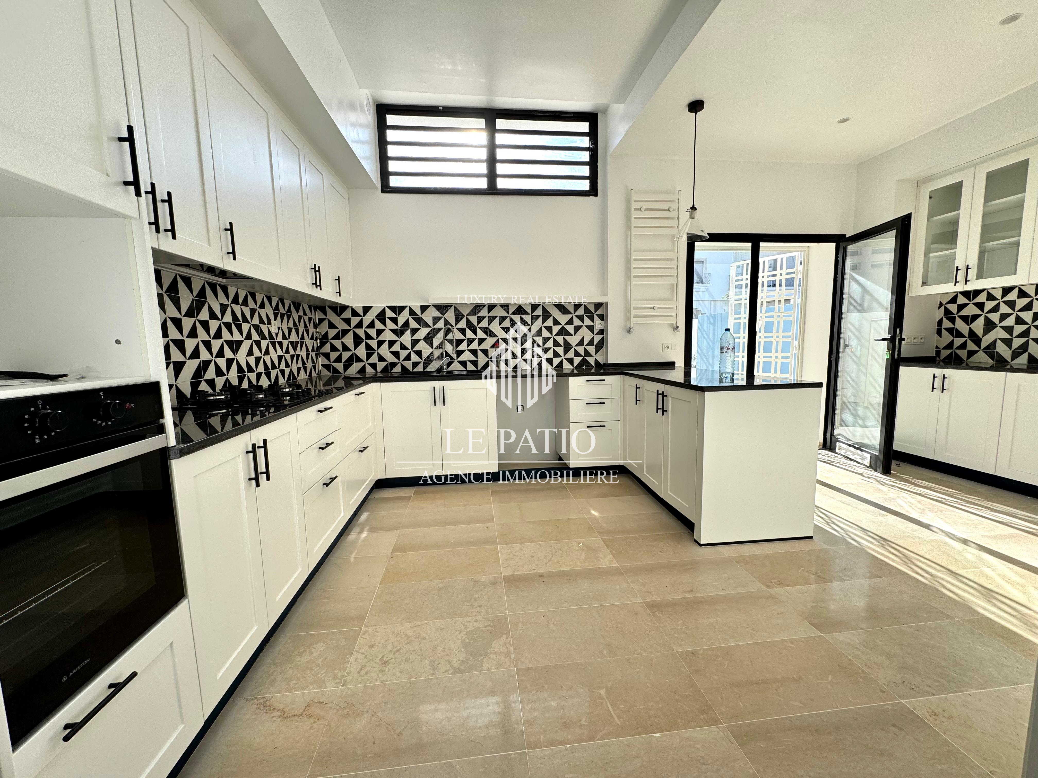 La Marsa&nbsp;Sidi Daoud&nbsp;Location&nbsp;Maisons&nbsp;Villa neuve avec piscine s5