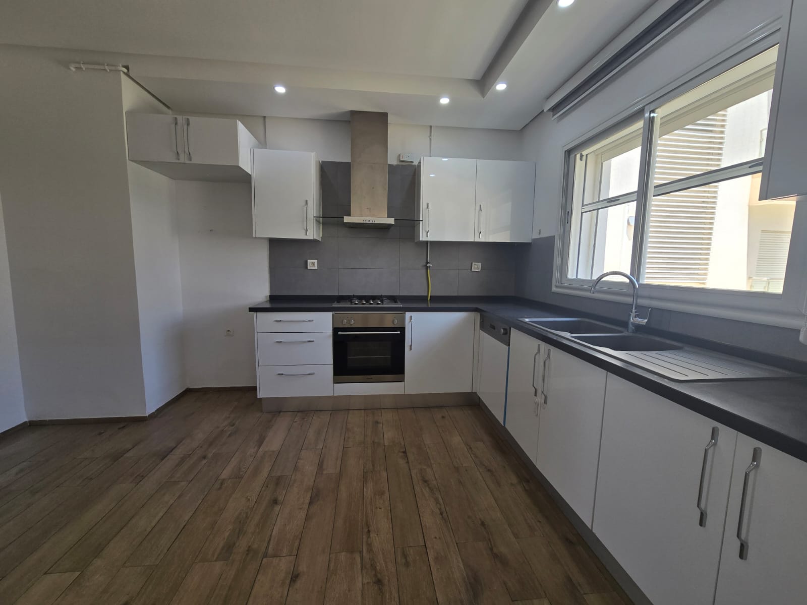 Ain Zaghouan Jardins de Carthage Location Appart. 4 pices S3 au jardins de carthage