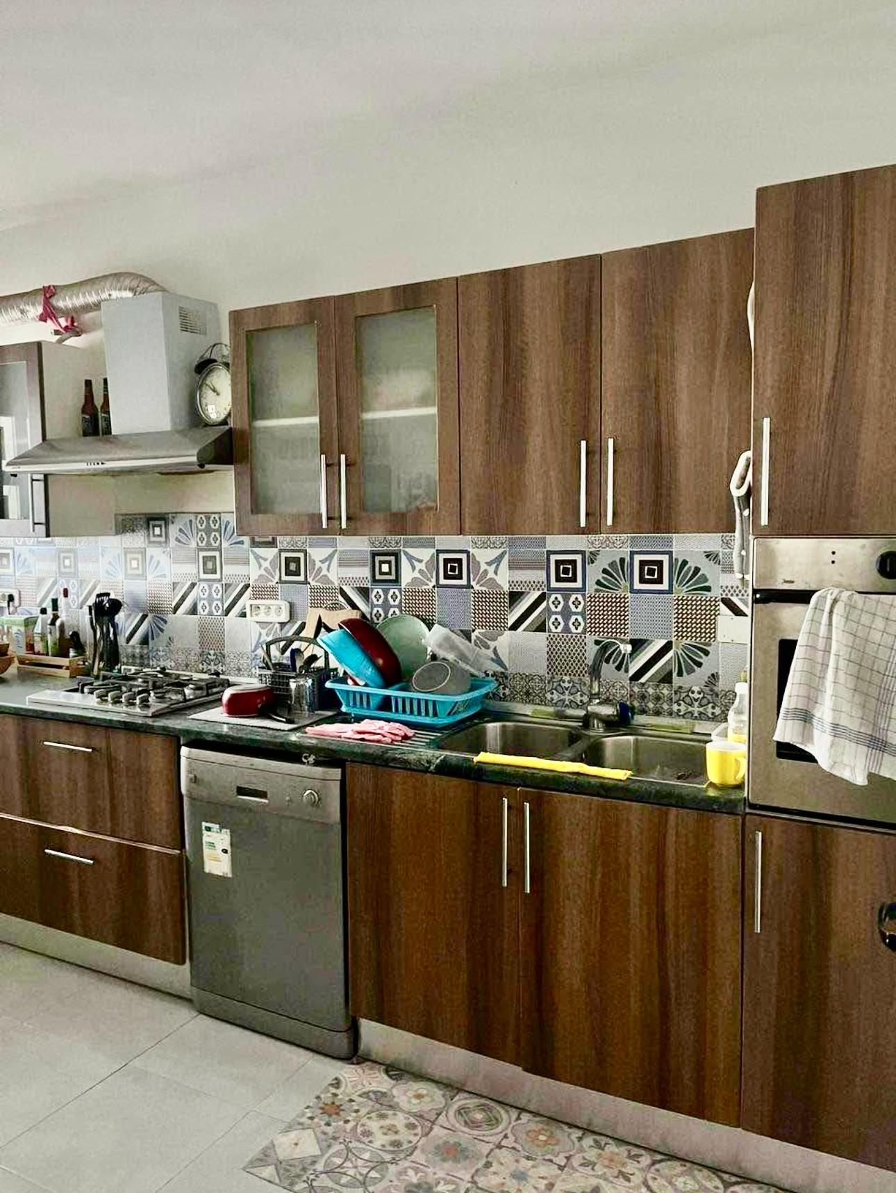 La Marsa Sidi Daoud Location Appart. 5 pices+ App s4  l  marsa