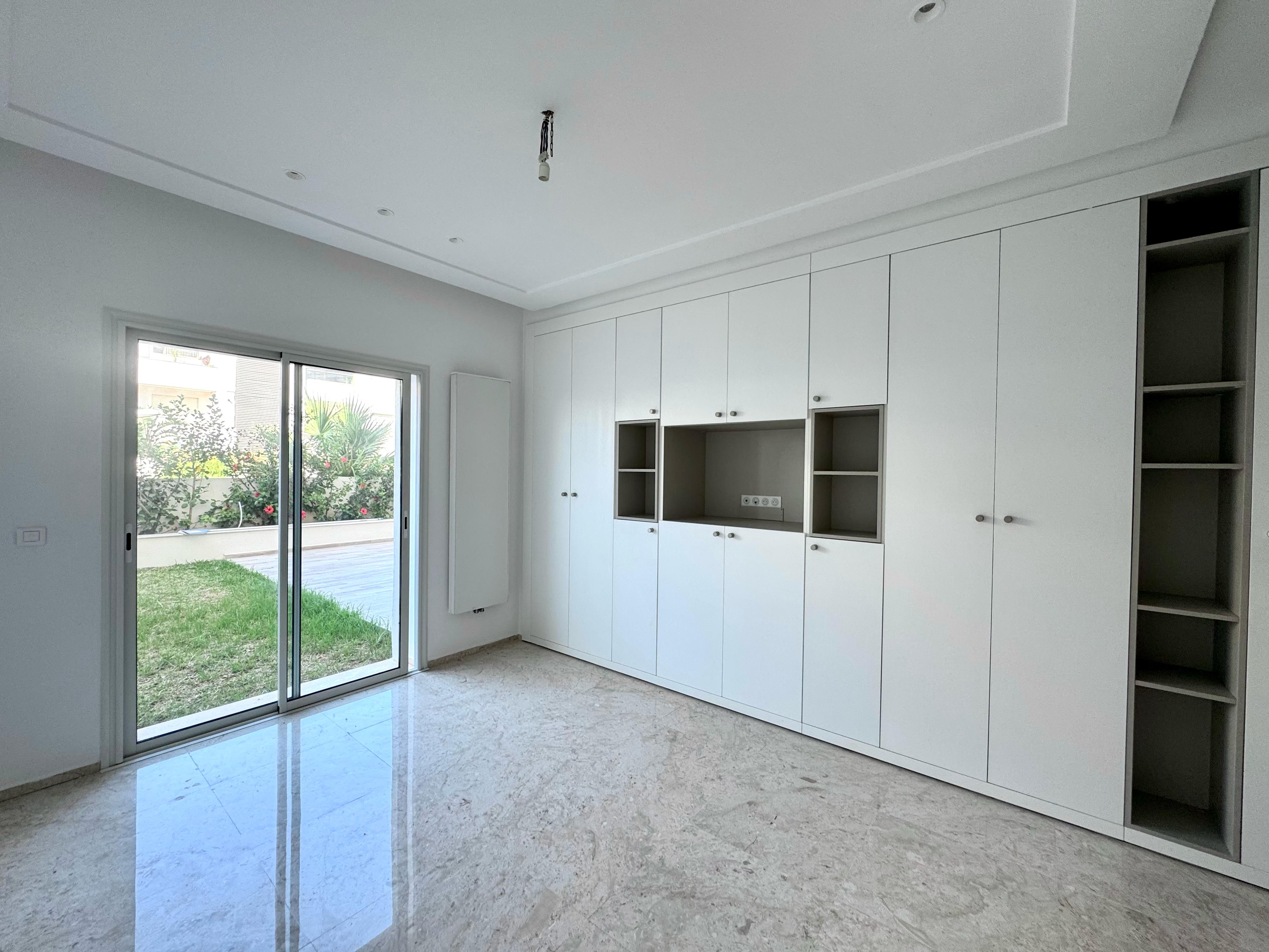 La Marsa&nbsp;Gammart&nbsp;Location&nbsp;Appart. 4 pi�ces&nbsp;S3 haut standing  � gammarth