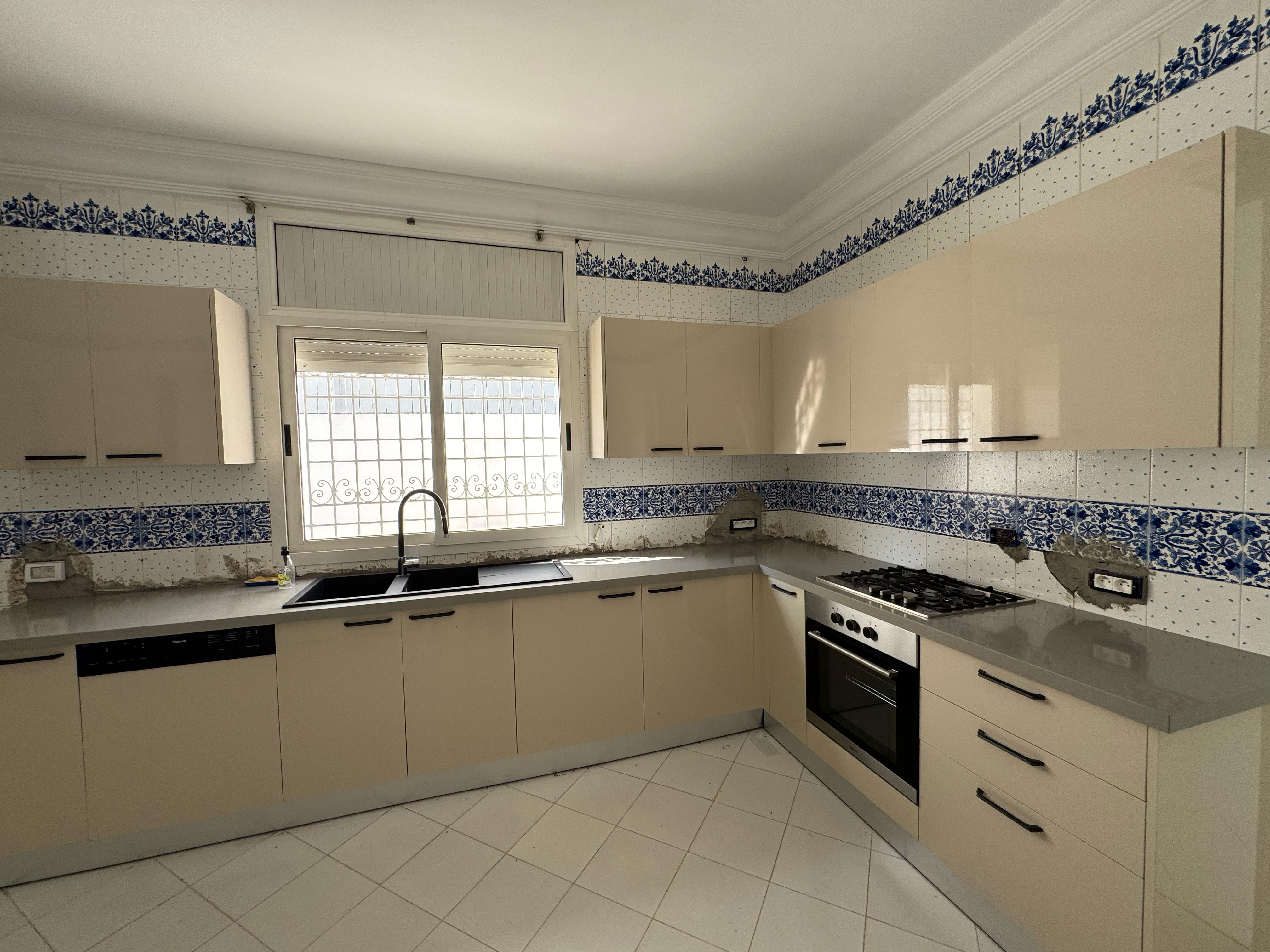La Marsa&nbsp;Gammart&nbsp;Location&nbsp;Maisons&nbsp;Villa haut standing � gammarth