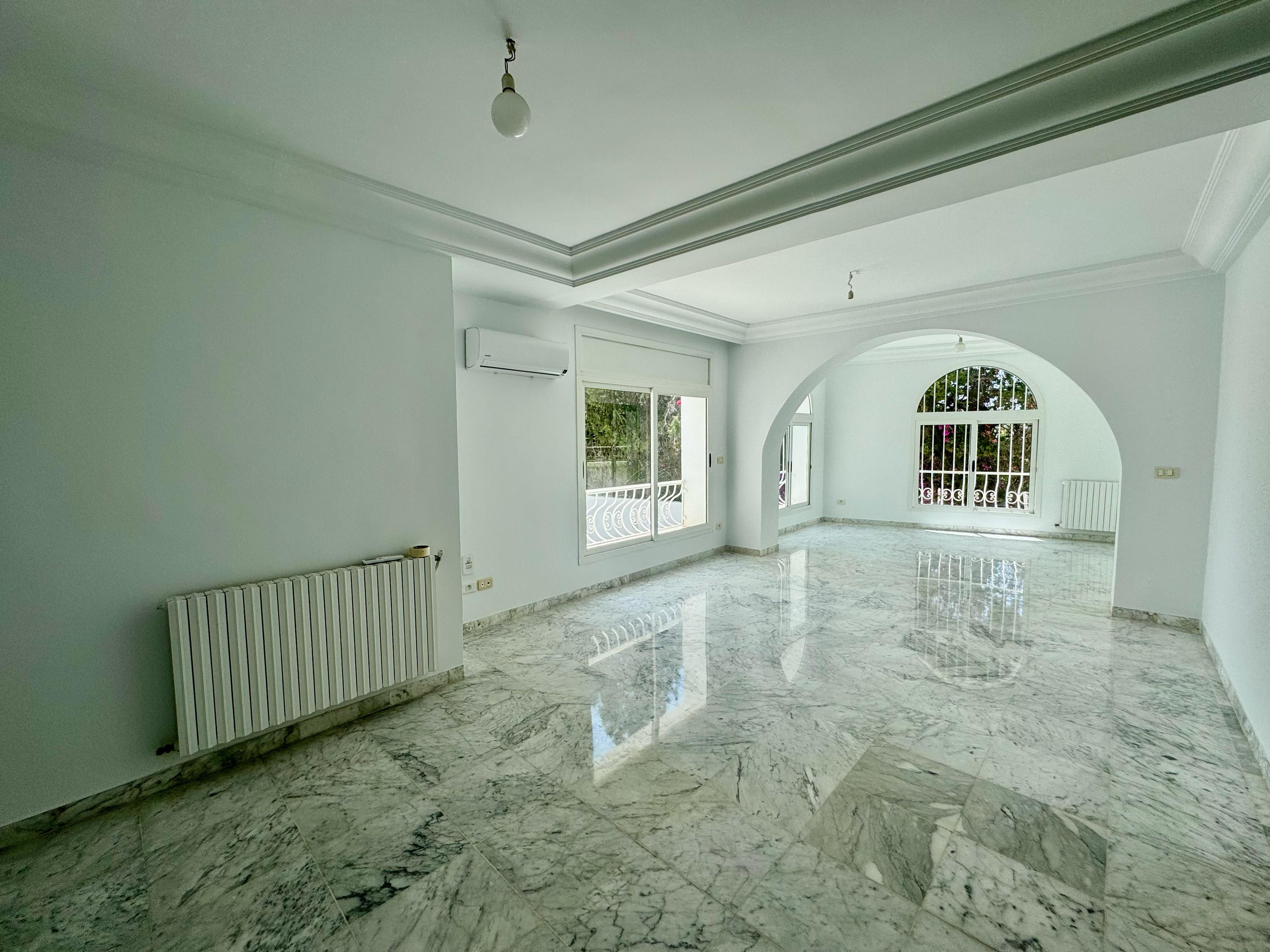 La Marsa&nbsp;Gammart&nbsp;Location&nbsp;Maisons&nbsp;Villa haut standing avec piscine � gammarth