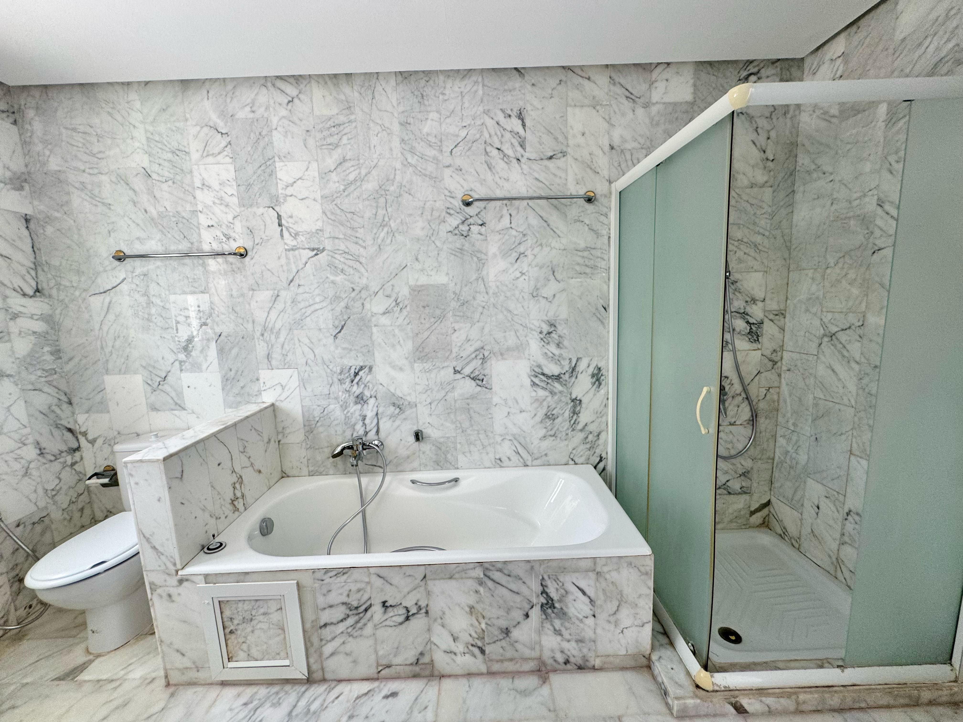 La Marsa&nbsp;Gammart&nbsp;Location&nbsp;Maisons&nbsp;Villa haut standing avec piscine � gammarth