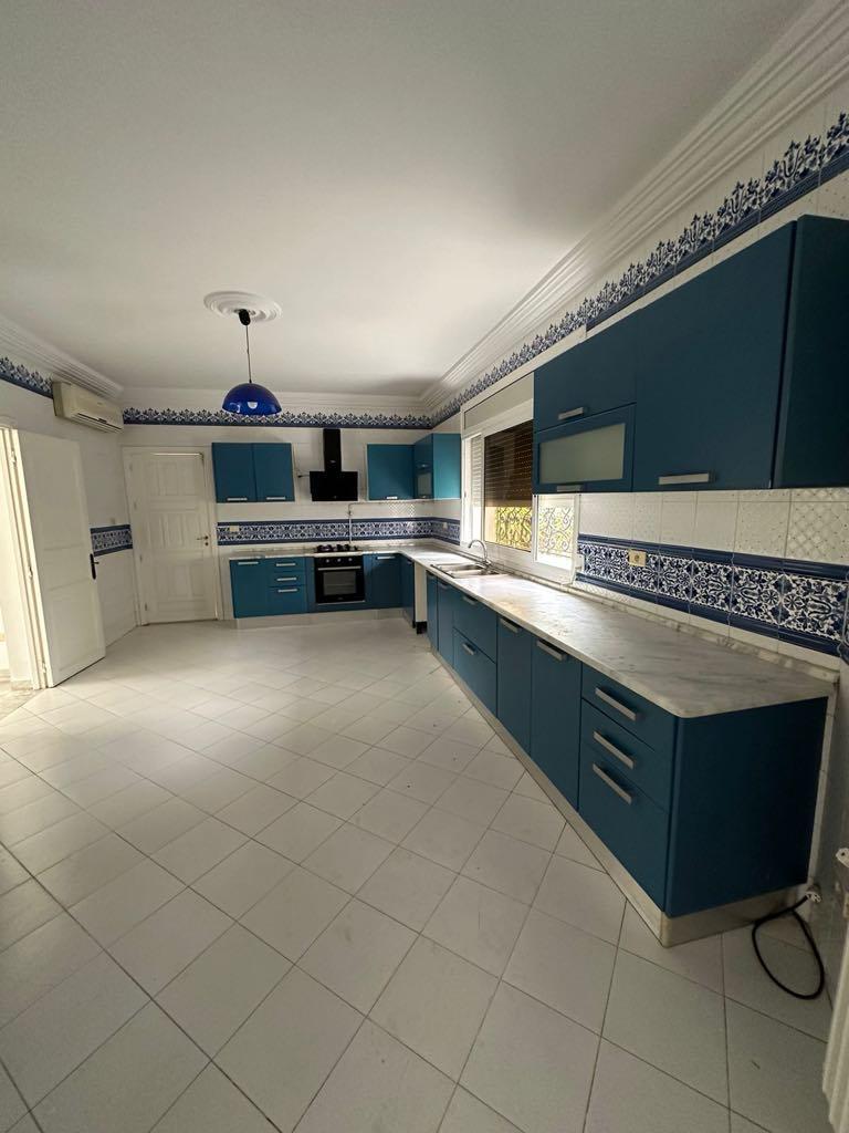 La Marsa&nbsp;Gammart&nbsp;Location&nbsp;Maisons&nbsp;Villa s4 avec jardin � gammarth