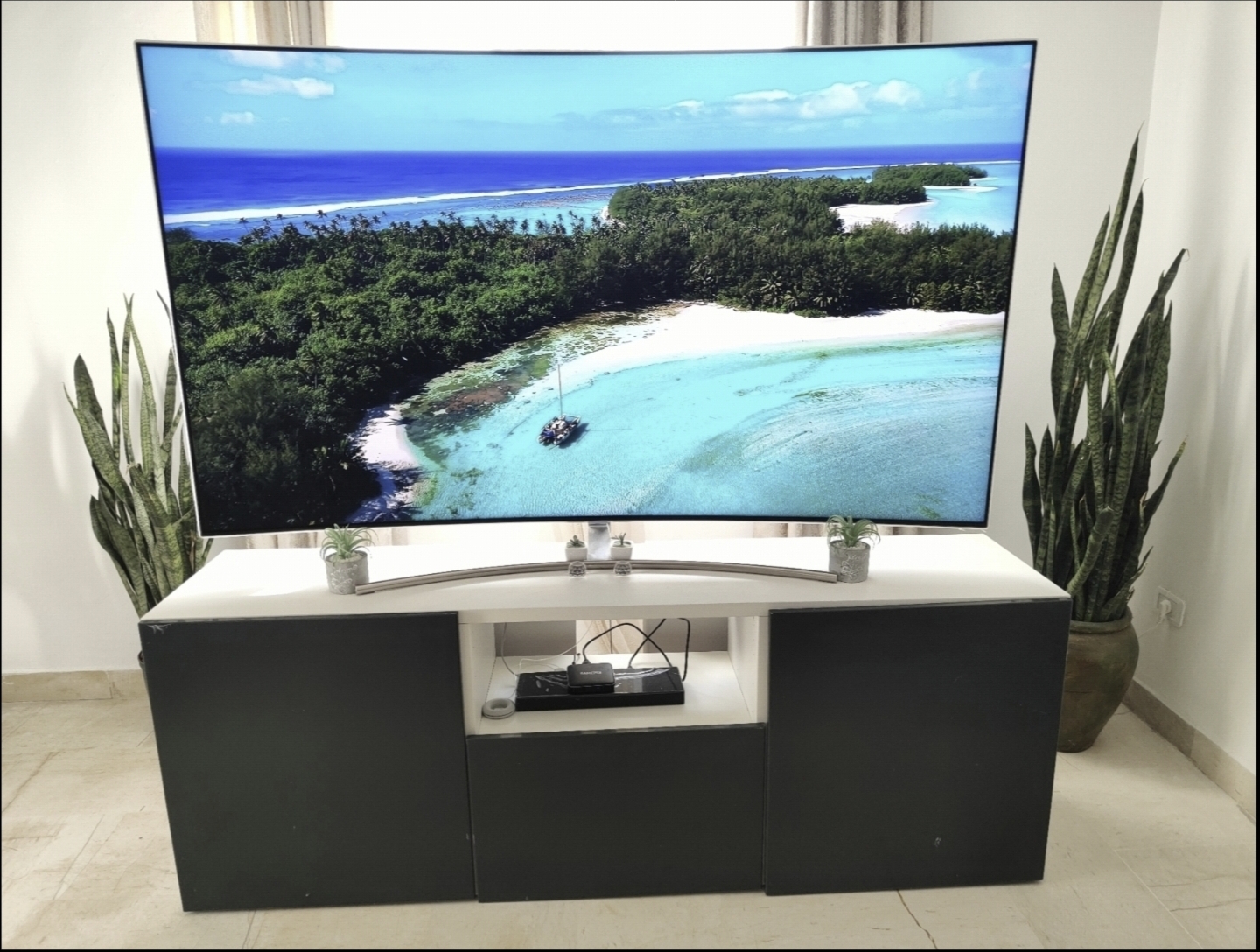 El Menzah El Manar 1 Tlviseur Tl. LED Tlvision samsung 75 pouces 4k qled curved