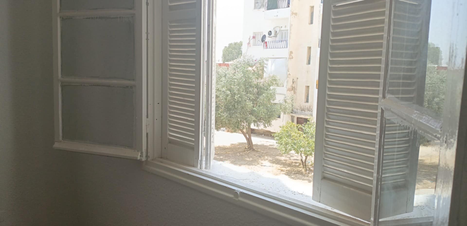 Ezzouhour (Tunis) Cite Ezzouhour Vente Appart. 2 pices Tres bonne occasion appartement s2