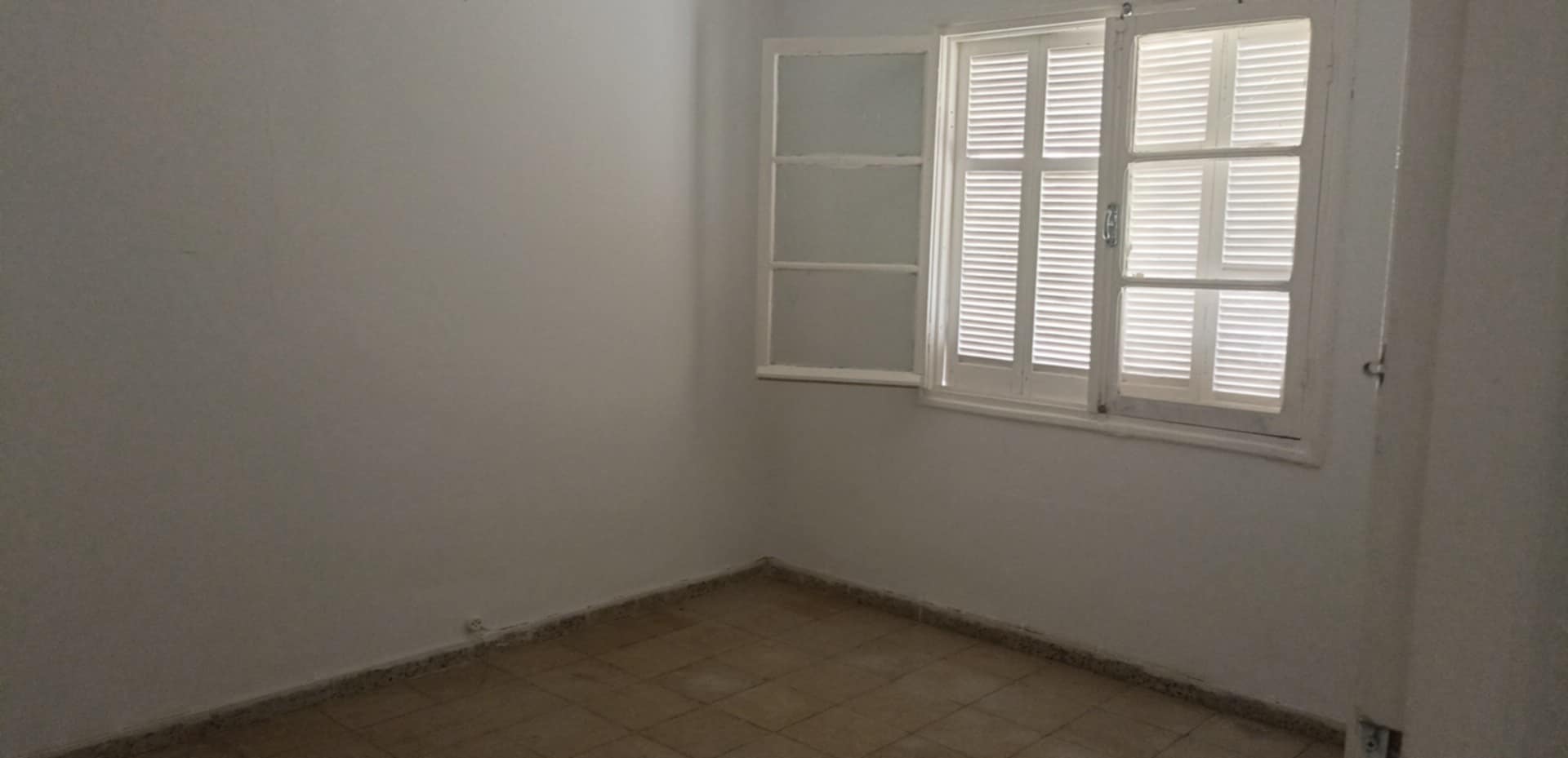 Ezzouhour (Tunis) Cite Ezzouhour Vente Appart. 2 pices Tres bonne occasion appartement s2