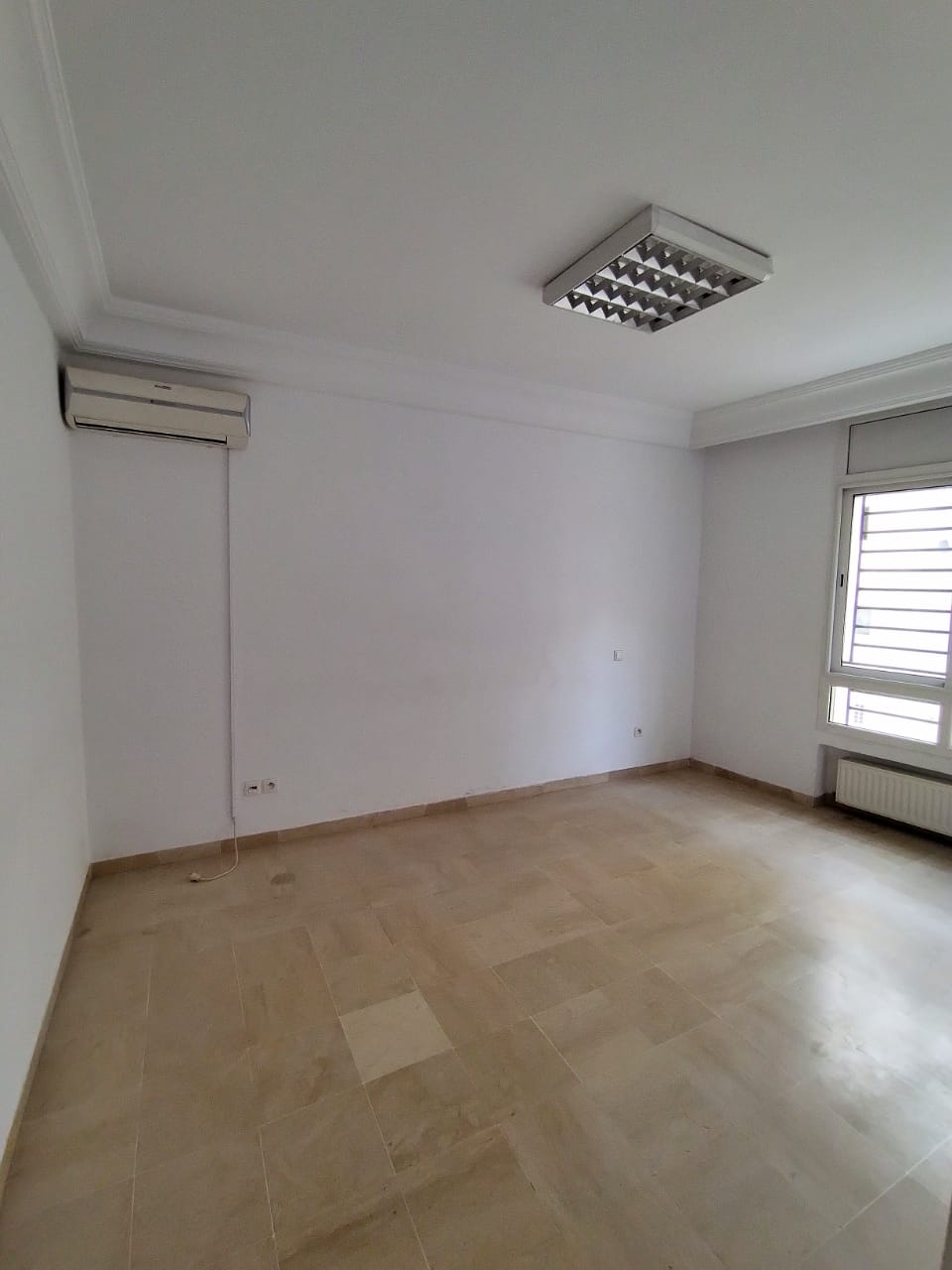 Bureaux & Commerces Bureau