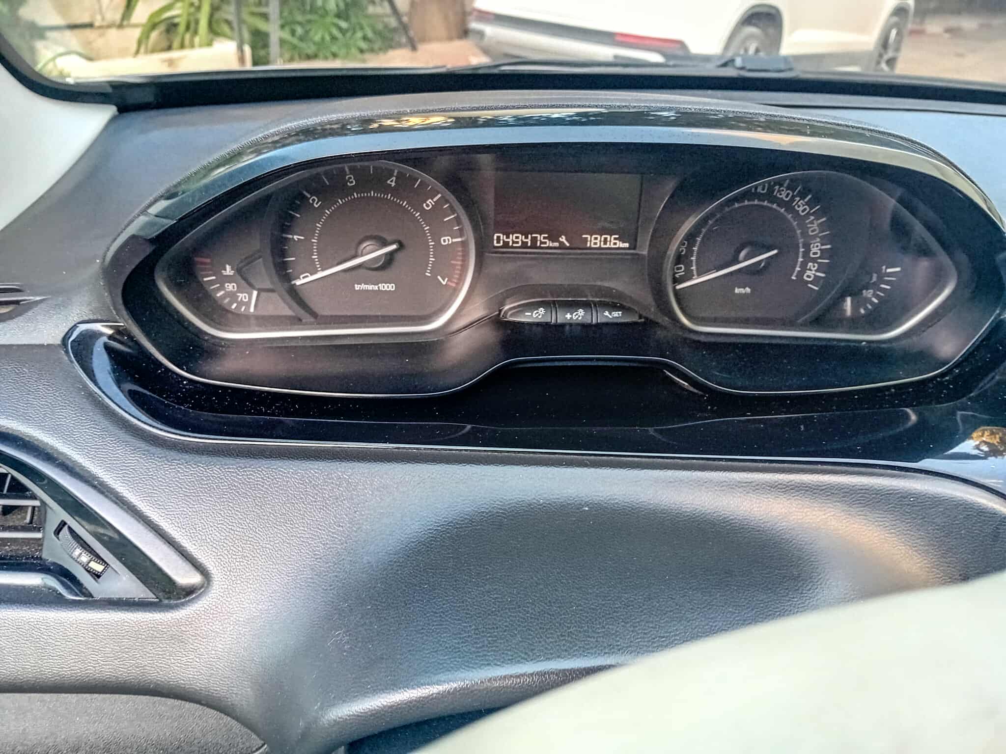 Peugeot 208