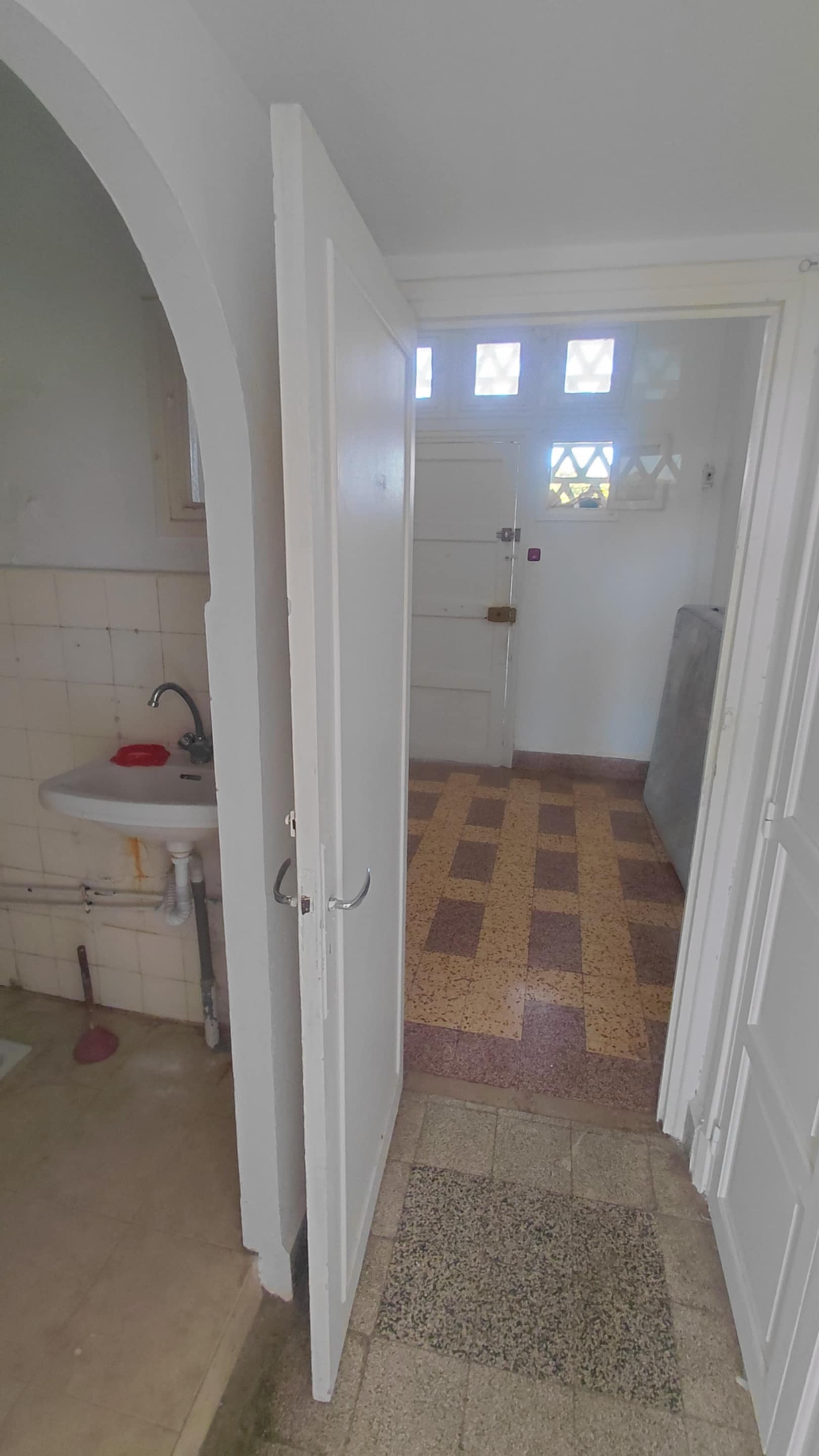 El Menzah El Menzah 1 Location Appart. 1 pice Hall plus 1 a el manzah 1 wb4243