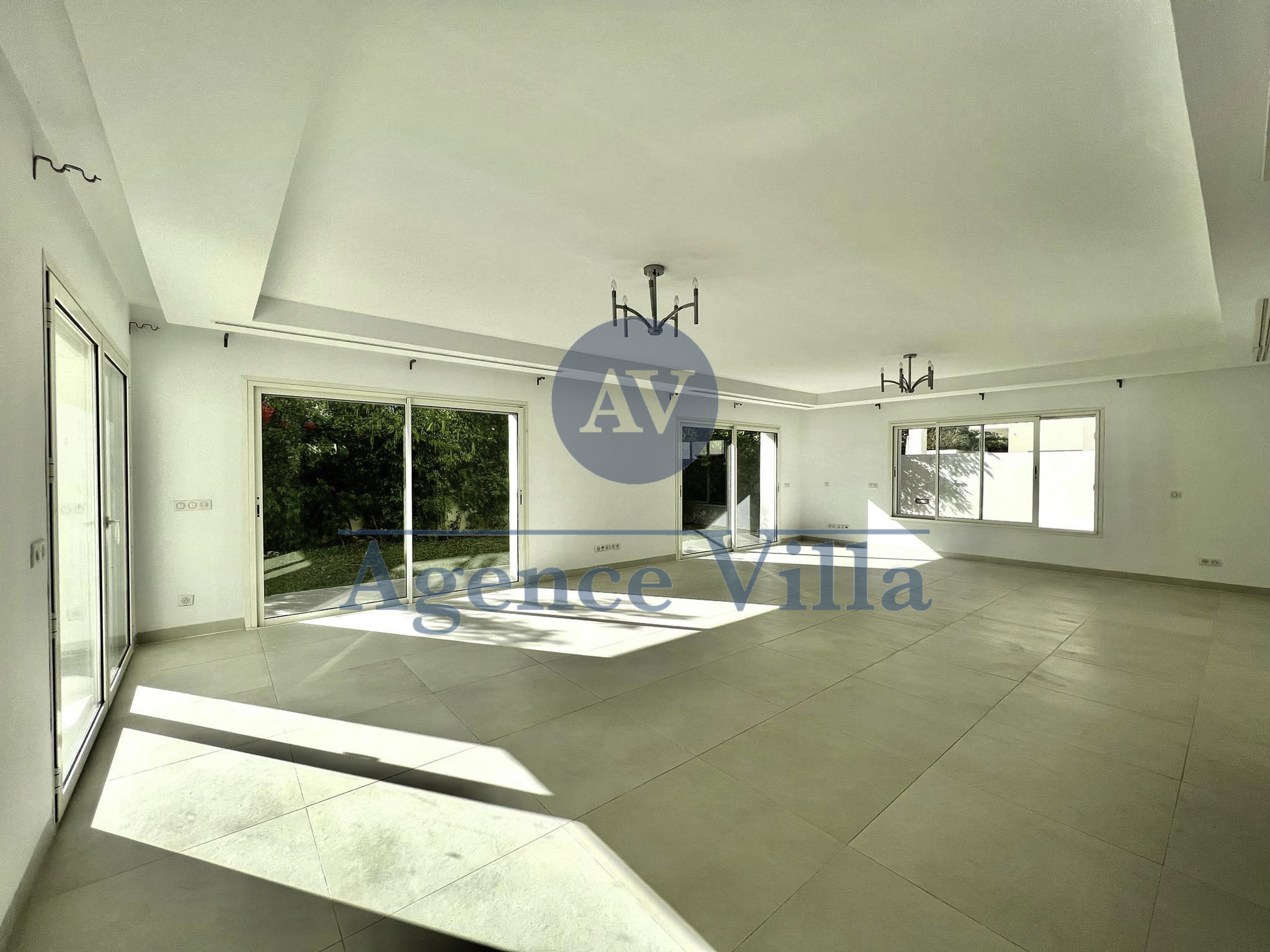 La Marsa&nbsp;Gammart&nbsp;Location&nbsp;Maisons&nbsp;Une superbe villa s5 � gammarth