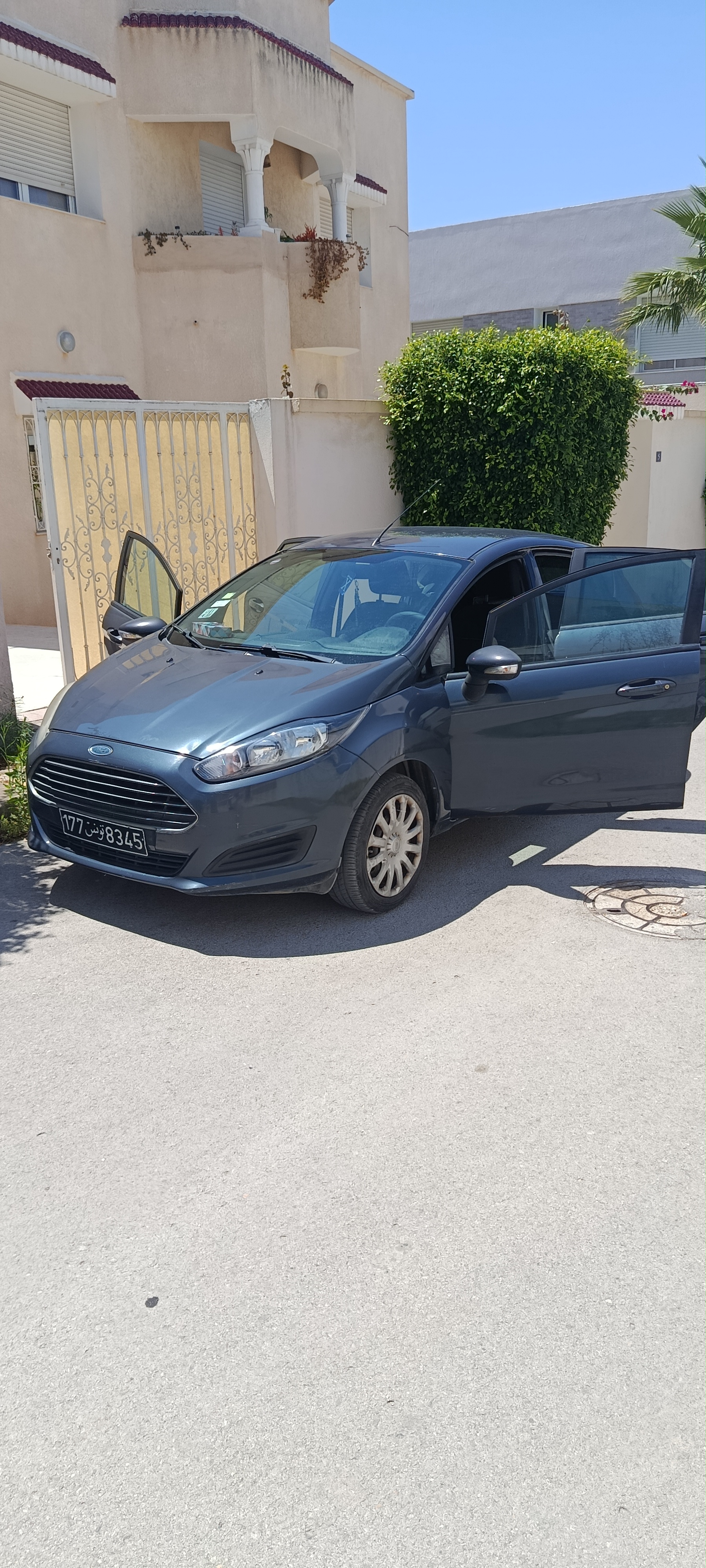 Mnihla Jardins d'el Menzah Ford Fiesta Ford fiesta