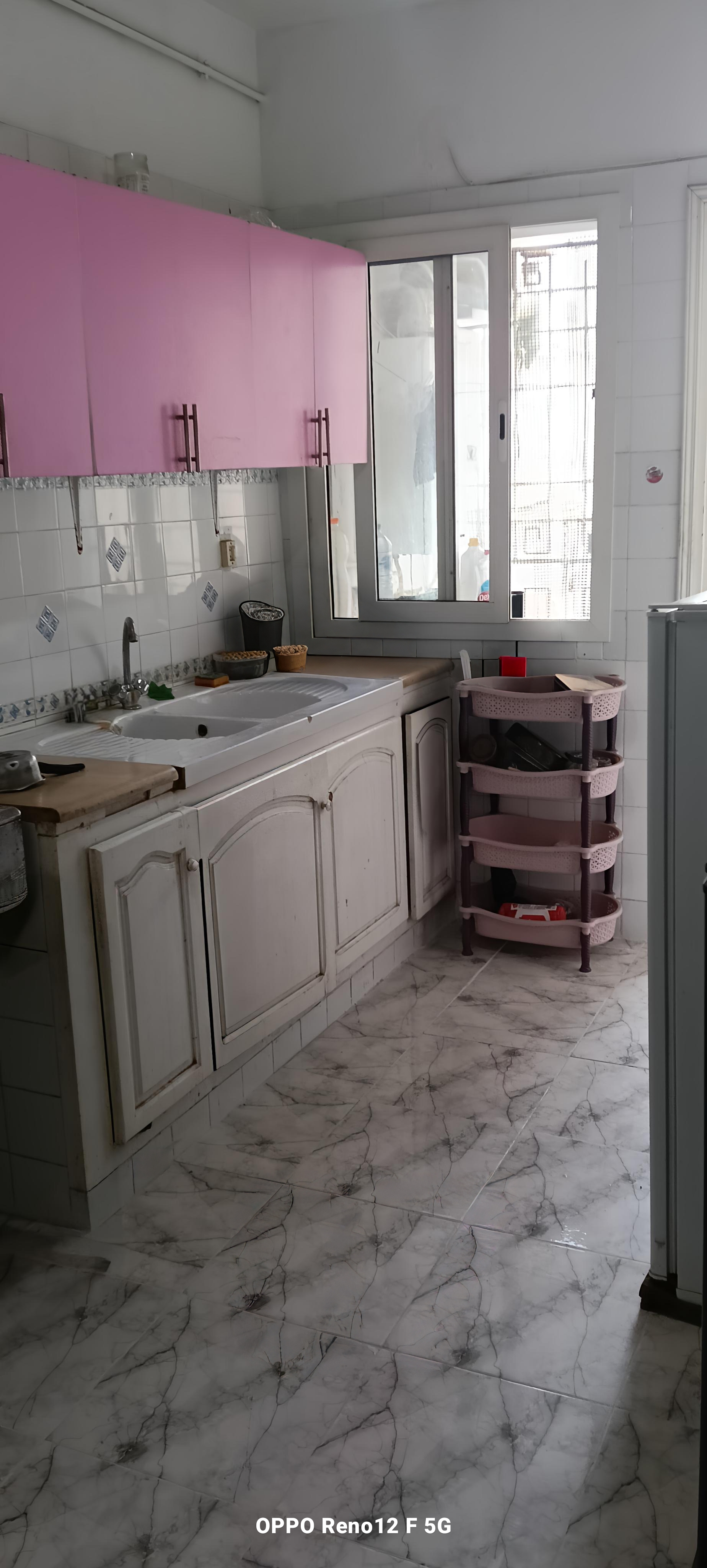 Cite El Khadra Cite Oplympique Location Appart. 3 pices Chmb  2 fil insat