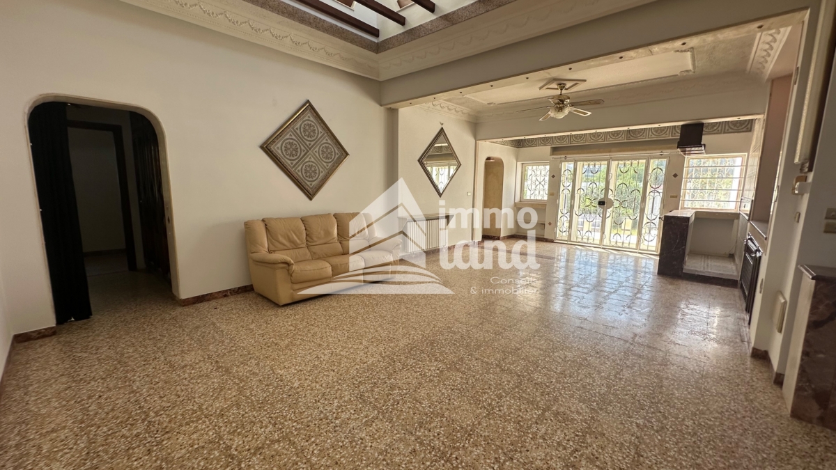 La Marsa Marsa Ennassim Location Maisons Villa s6 avec jardin  cit les pins