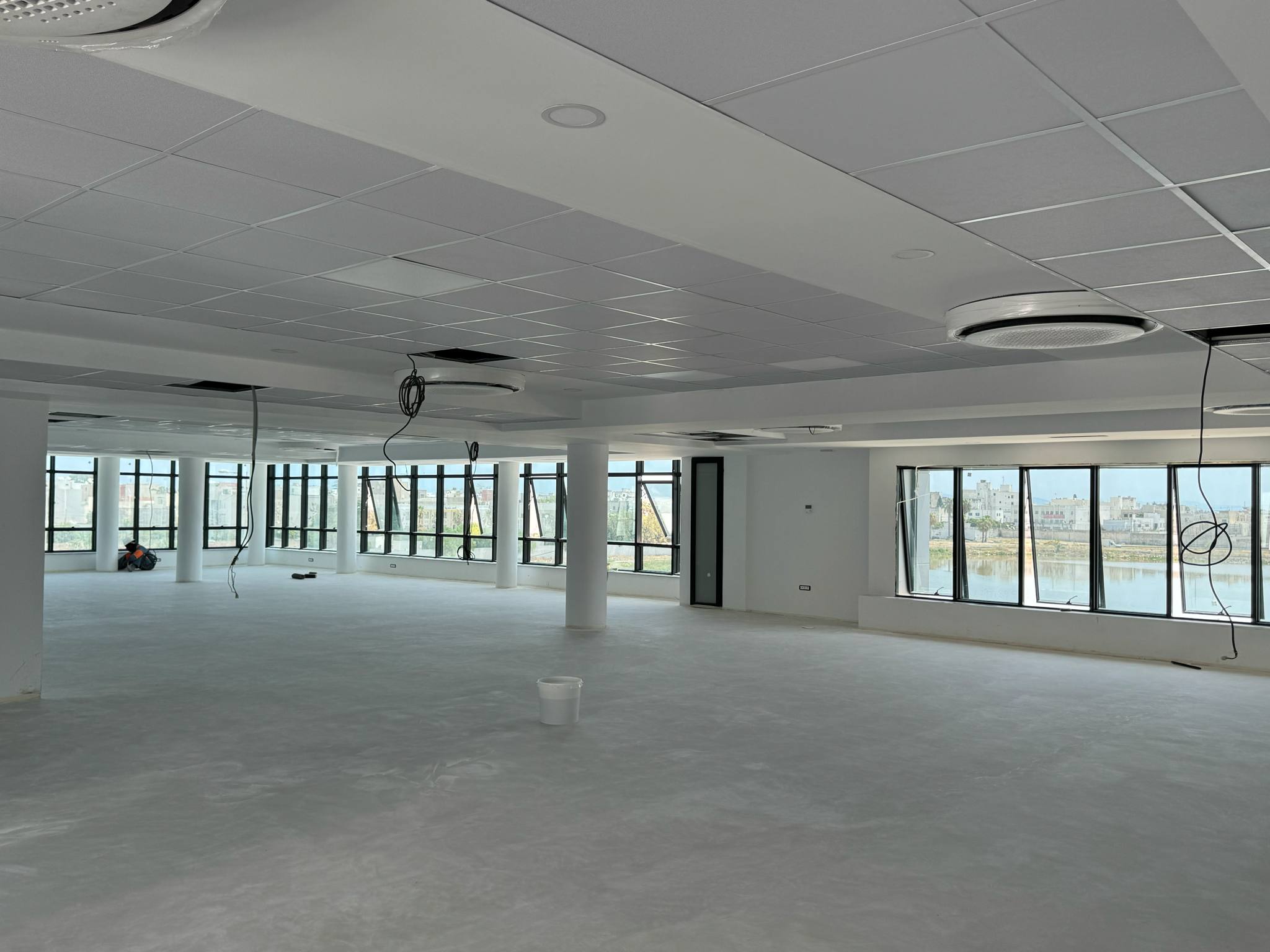 El Kram&nbsp;Le Kram&nbsp;Bureaux & Commerces&nbsp;Bureau&nbsp;Super immeuble bureautique avec vue au lac 3 kram