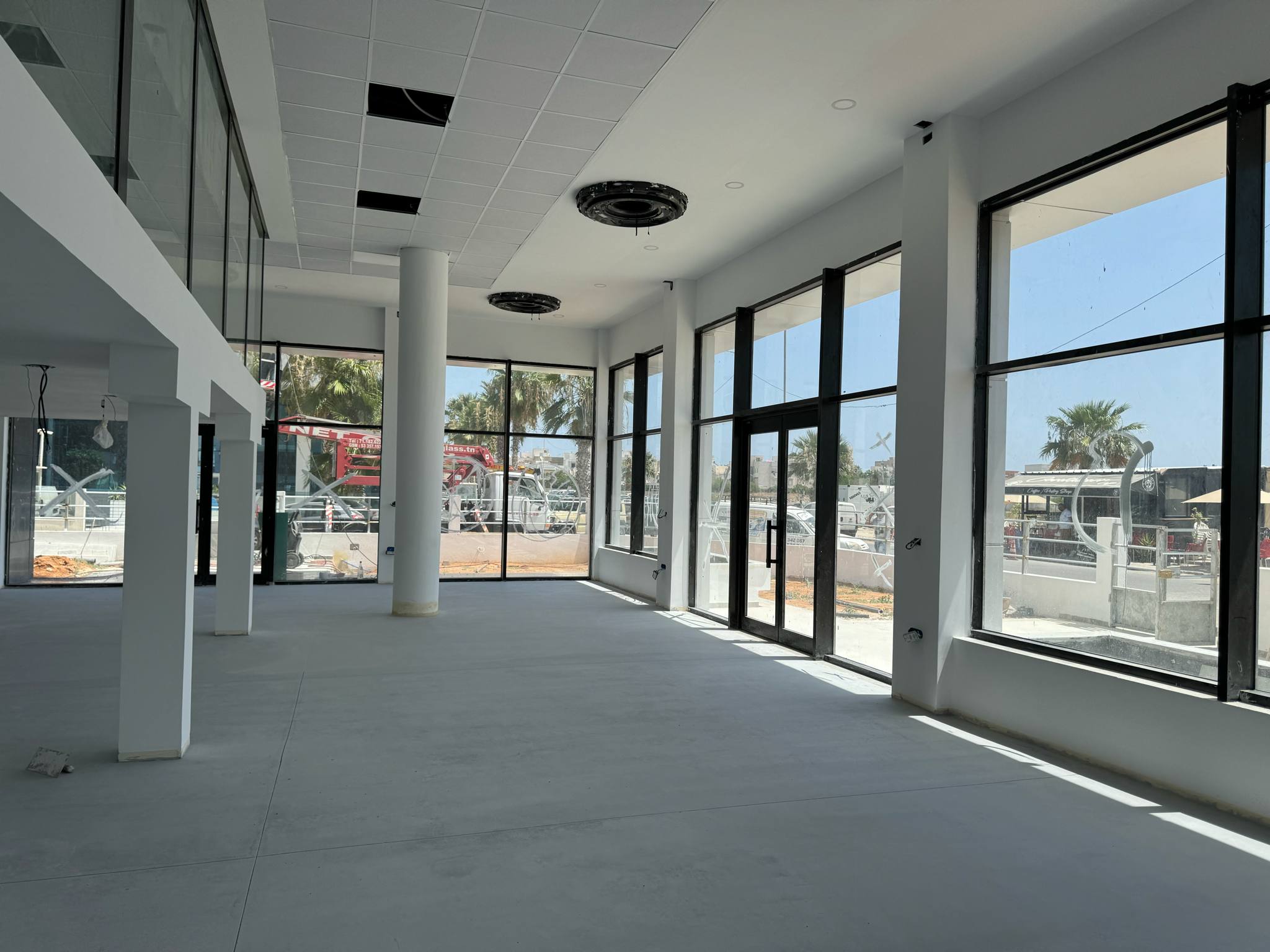 El Kram&nbsp;Le Kram&nbsp;Bureaux & Commerces&nbsp;Bureau&nbsp;Super immeuble bureautique avec vue au lac 3 kram