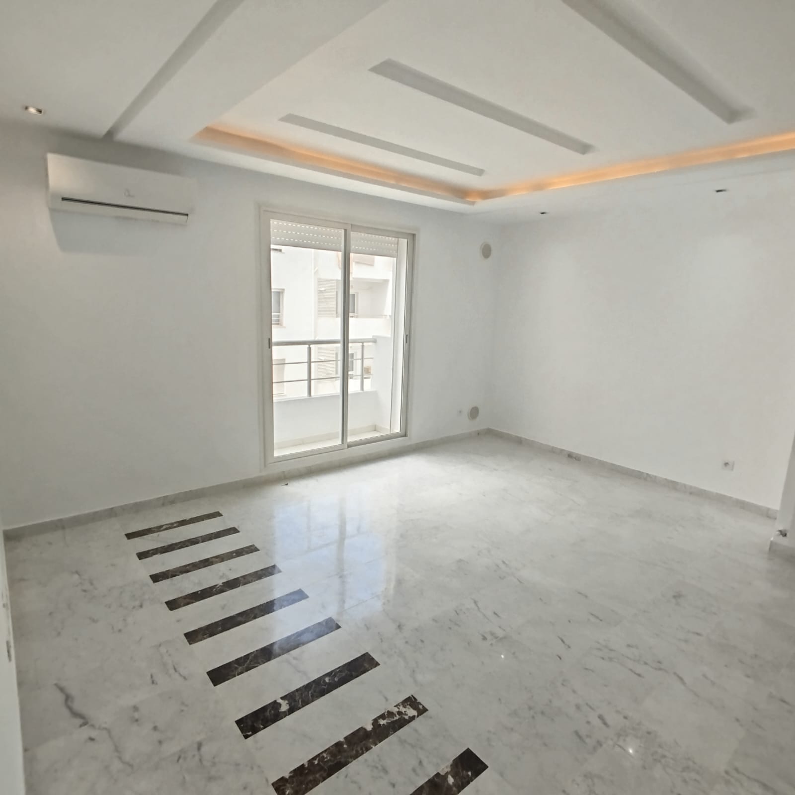 El Menzah El Menzah 9 Location Appart. 2 pices Studio s1  menzah9c