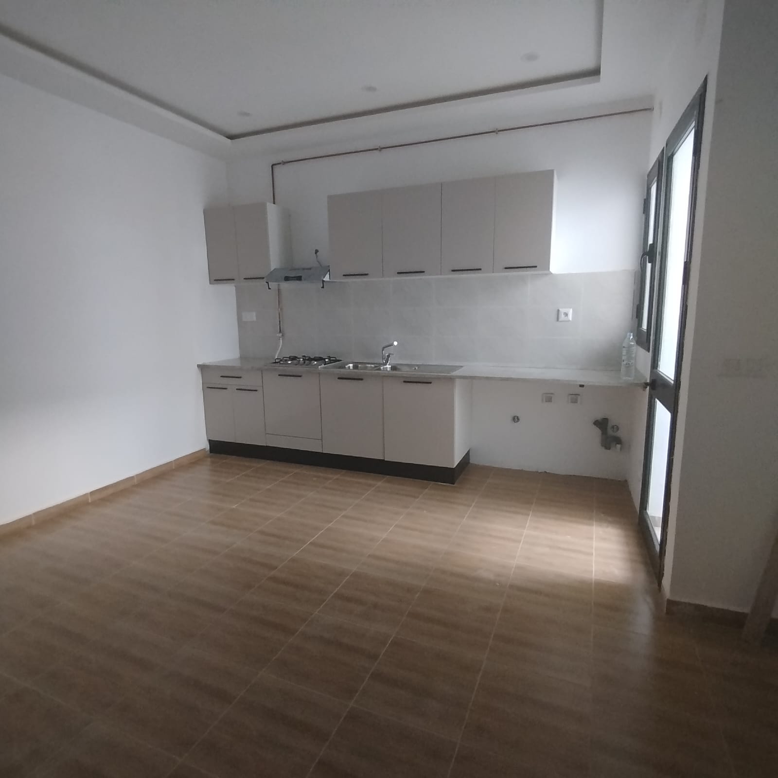 La Marsa Cite Du Stade Location Appart. 4 pices Joli appartement s3  la marsa tabak