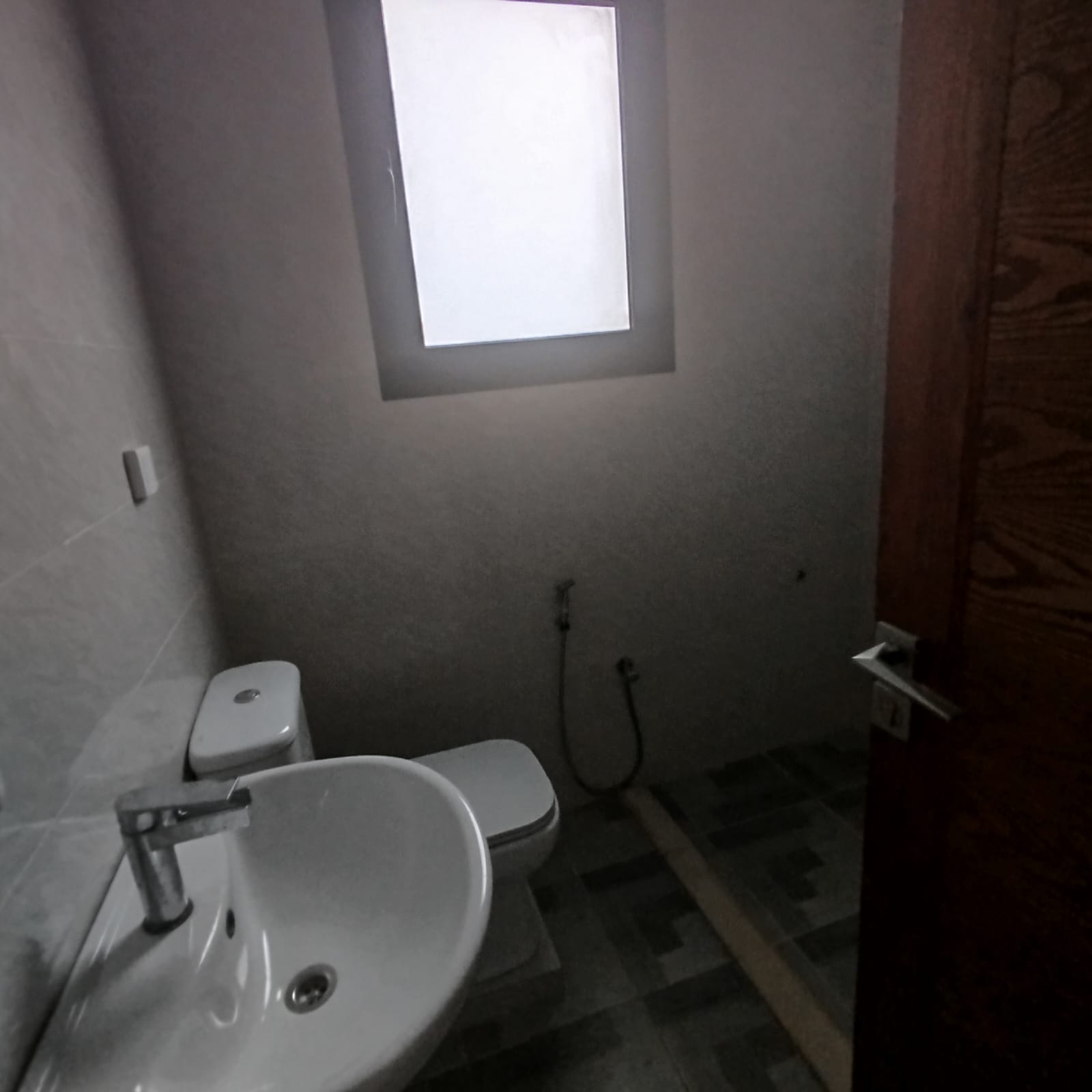 La Marsa Cite Du Stade Location Appart. 4 pices Joli appartement s3  la marsa tabak