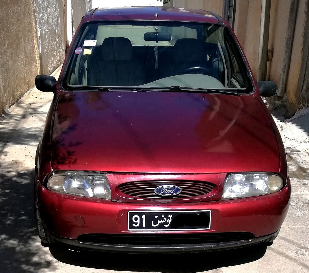 Sidi El Bechir Monfleury Ford Fiesta Voiture bon tat