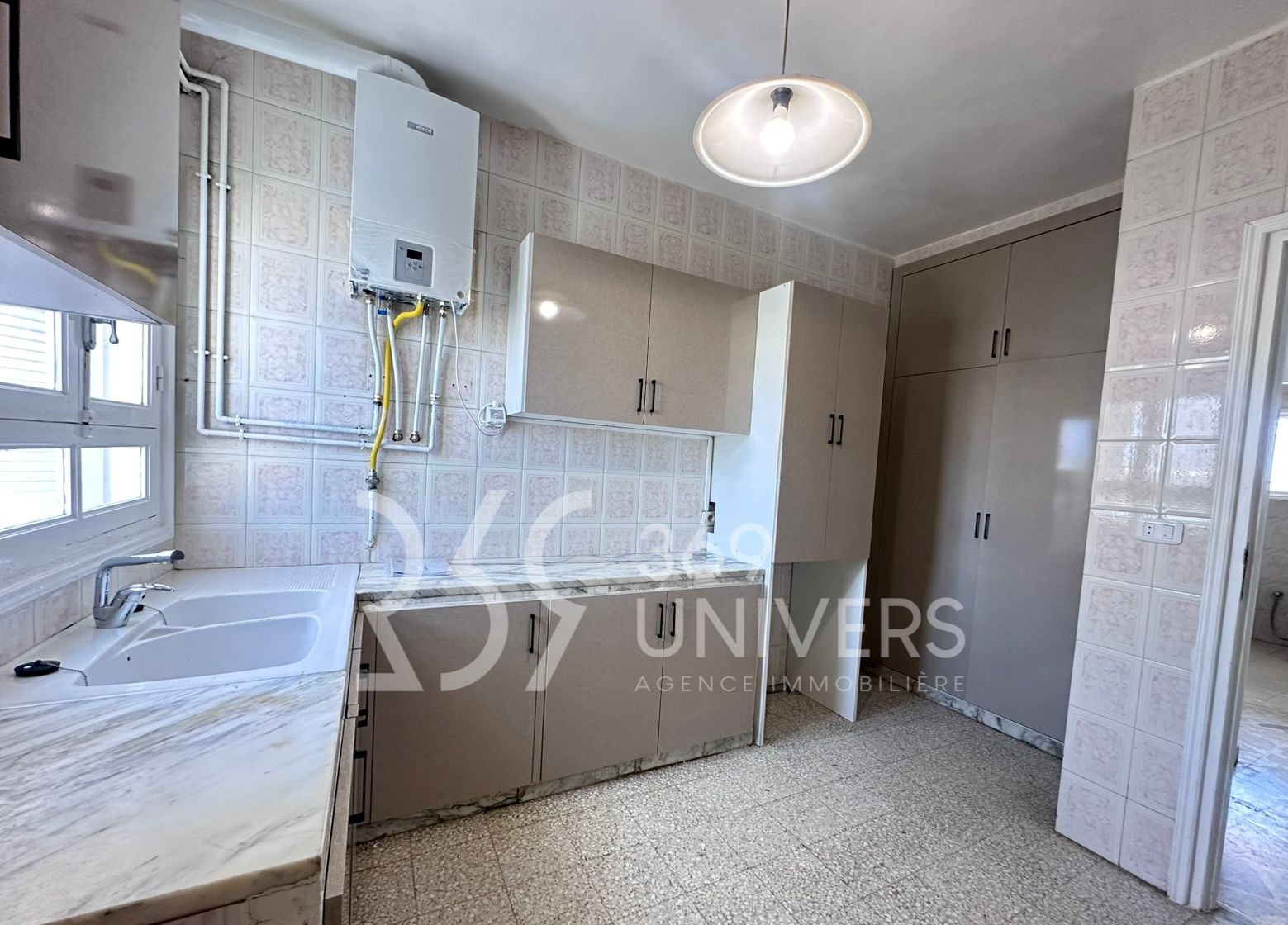 La Marsa&nbsp;Marsa Safsaf&nbsp;Location&nbsp;Appart. 3 pi�ces&nbsp;Eatge avec terrasse � marsa ville ref ra146