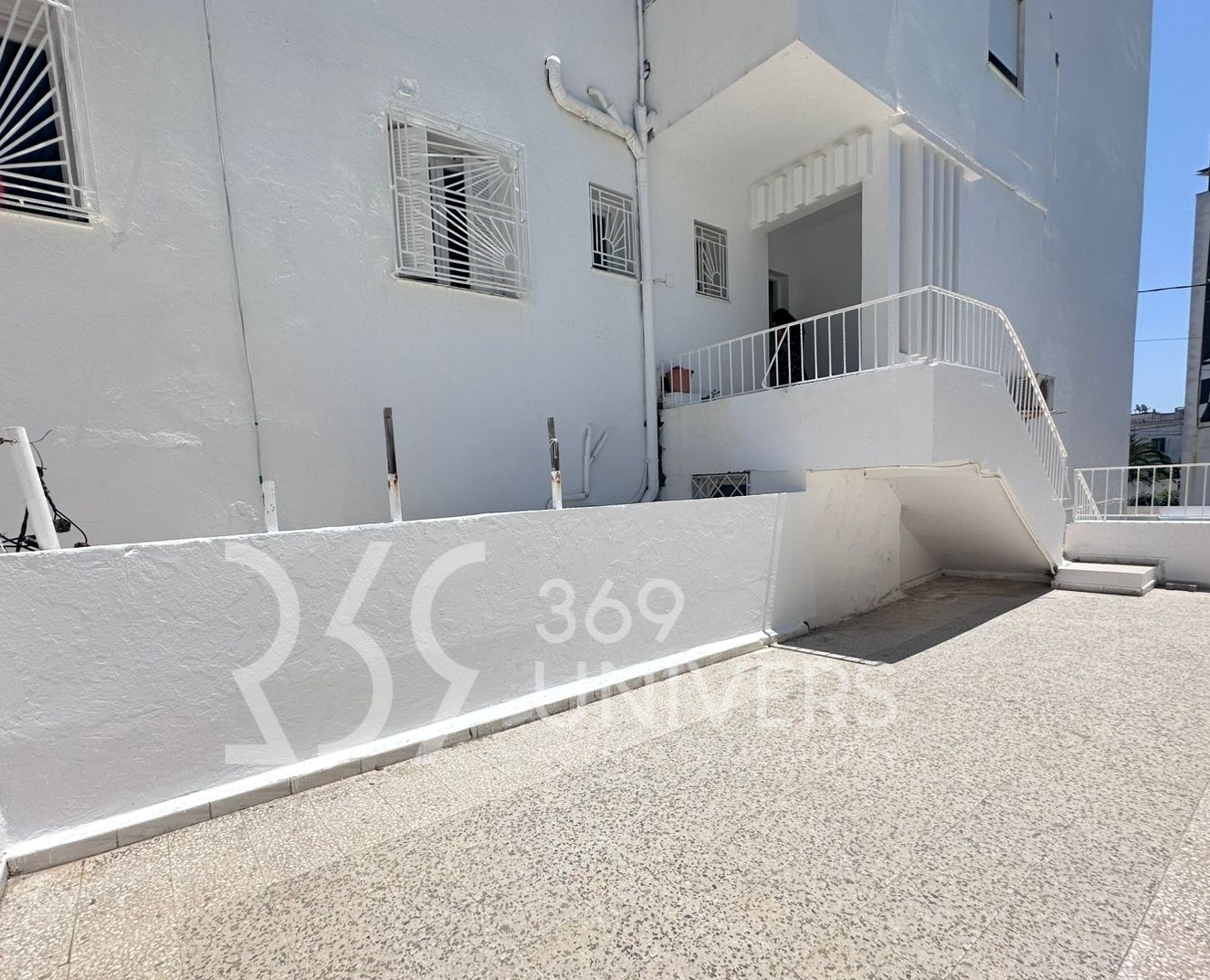 La Marsa&nbsp;Marsa Safsaf&nbsp;Location&nbsp;Appart. 3 pi�ces&nbsp;Eatge avec terrasse � marsa ville ref ra146