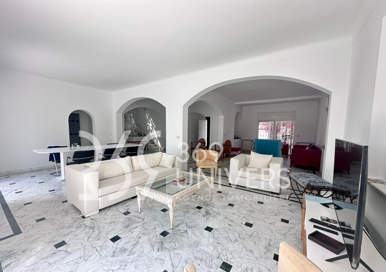 La Marsa&nbsp;Gammart&nbsp;Location&nbsp;Maisons&nbsp;Villa meubl�e avec piscine � gammarth ref rh165