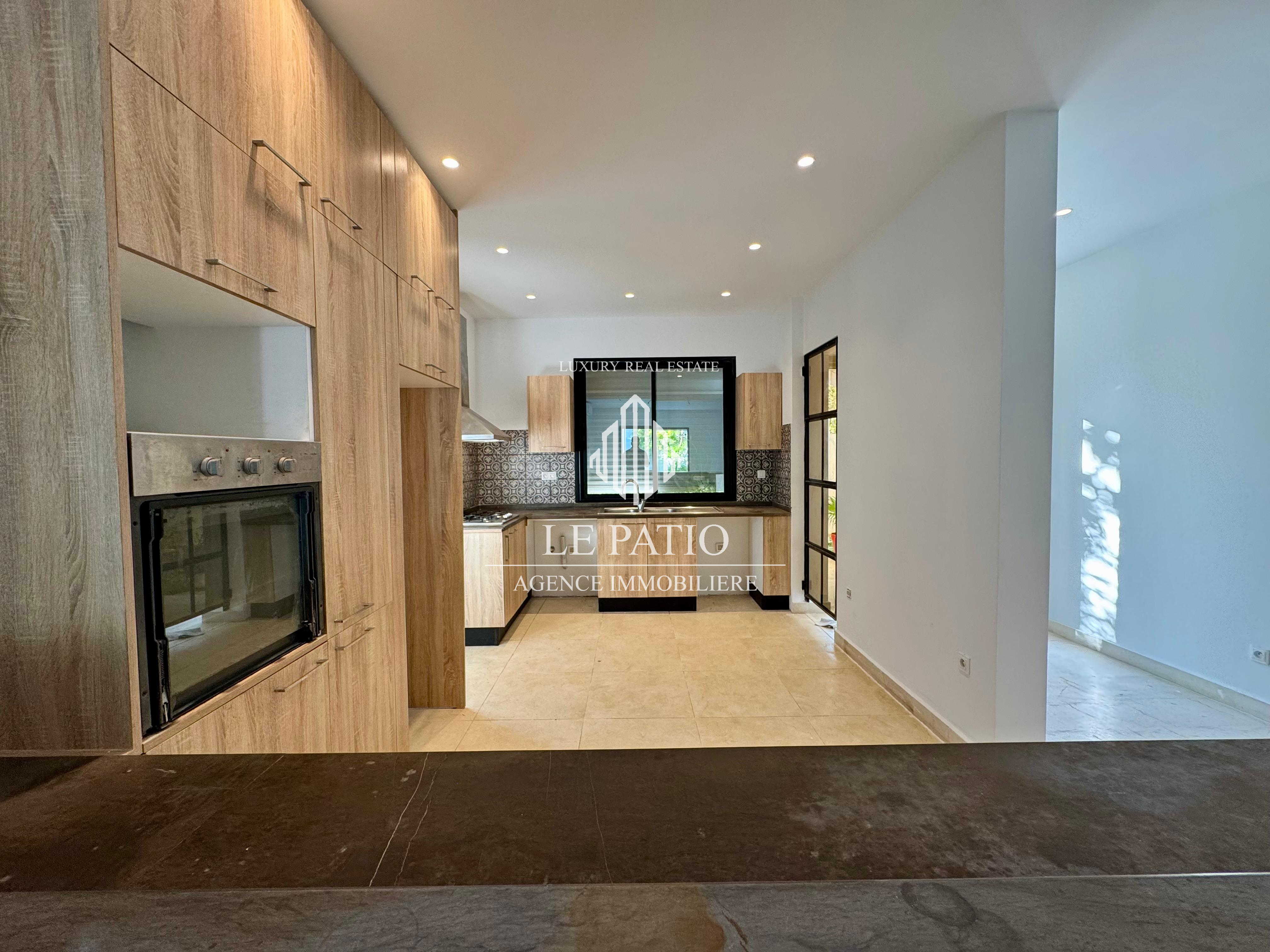 La Marsa&nbsp;Gammart&nbsp;Location&nbsp;Maisons&nbsp;Une villa s4 avec piscine � gammarth