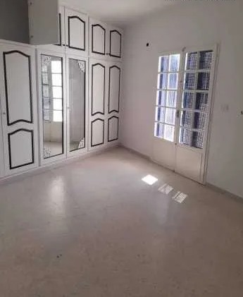El Menzah El Manar 1 Location Maisons Un triplex usage habitation ou bureaut  manar 1