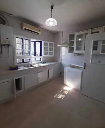 El Menzah El Manar 1 Location Maisons Un triplex usage habitation ou bureaut  manar 1