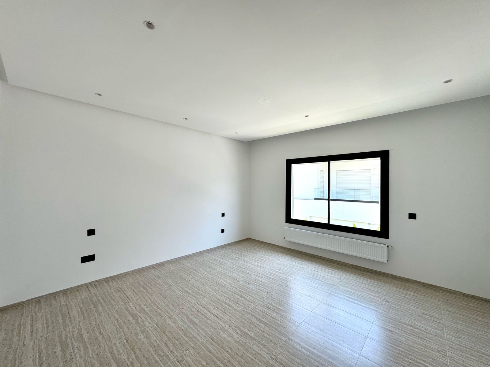 La Soukra&nbsp;Chotrana 1&nbsp;Vente&nbsp;Maisons&nbsp;Villa s4 jumel�e � chotrana