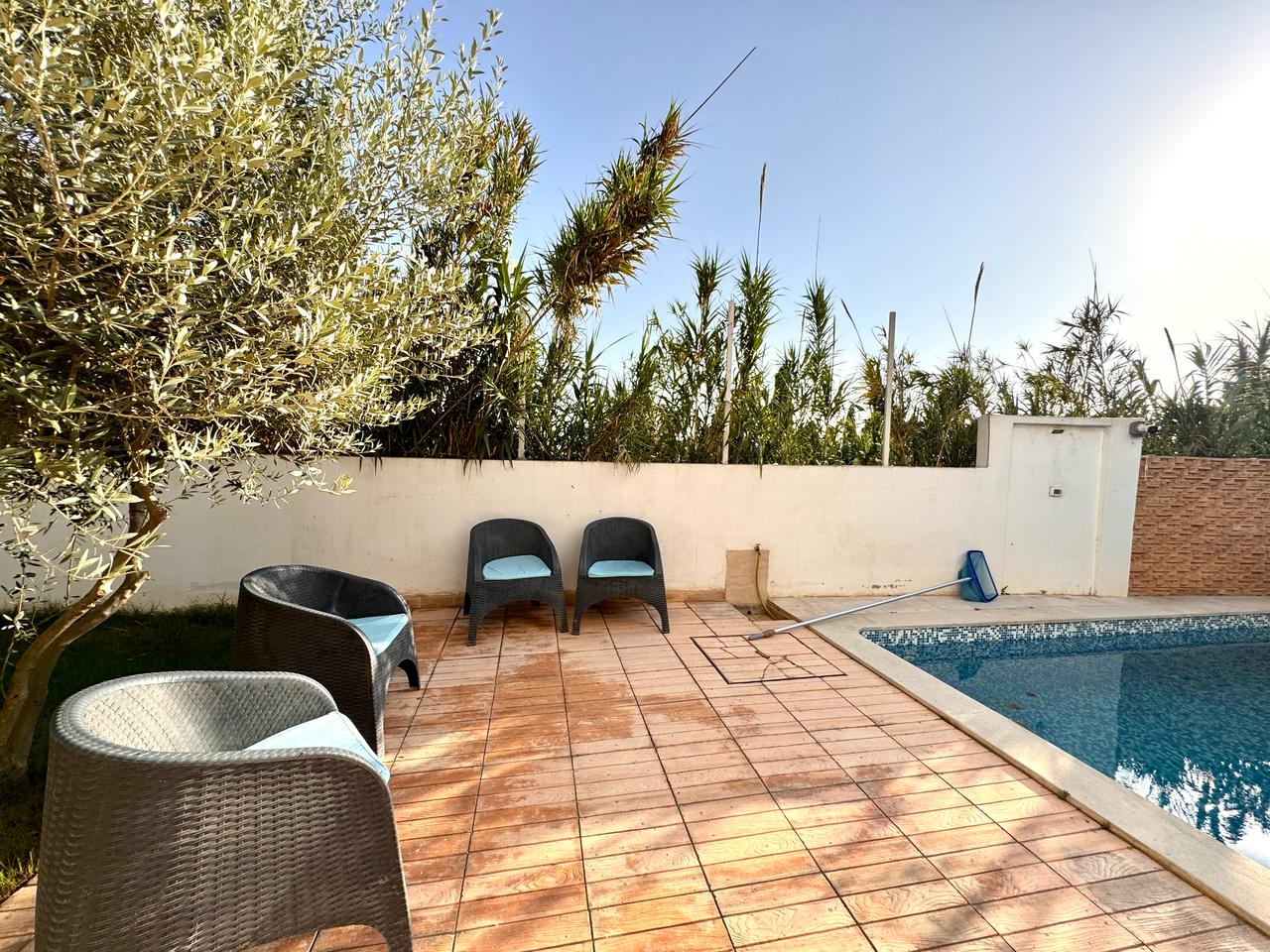 La Marsa&nbsp;Gammart&nbsp;Location&nbsp;Appart. 3 pi�ces&nbsp;Etage de villa avec piscine � gammarth