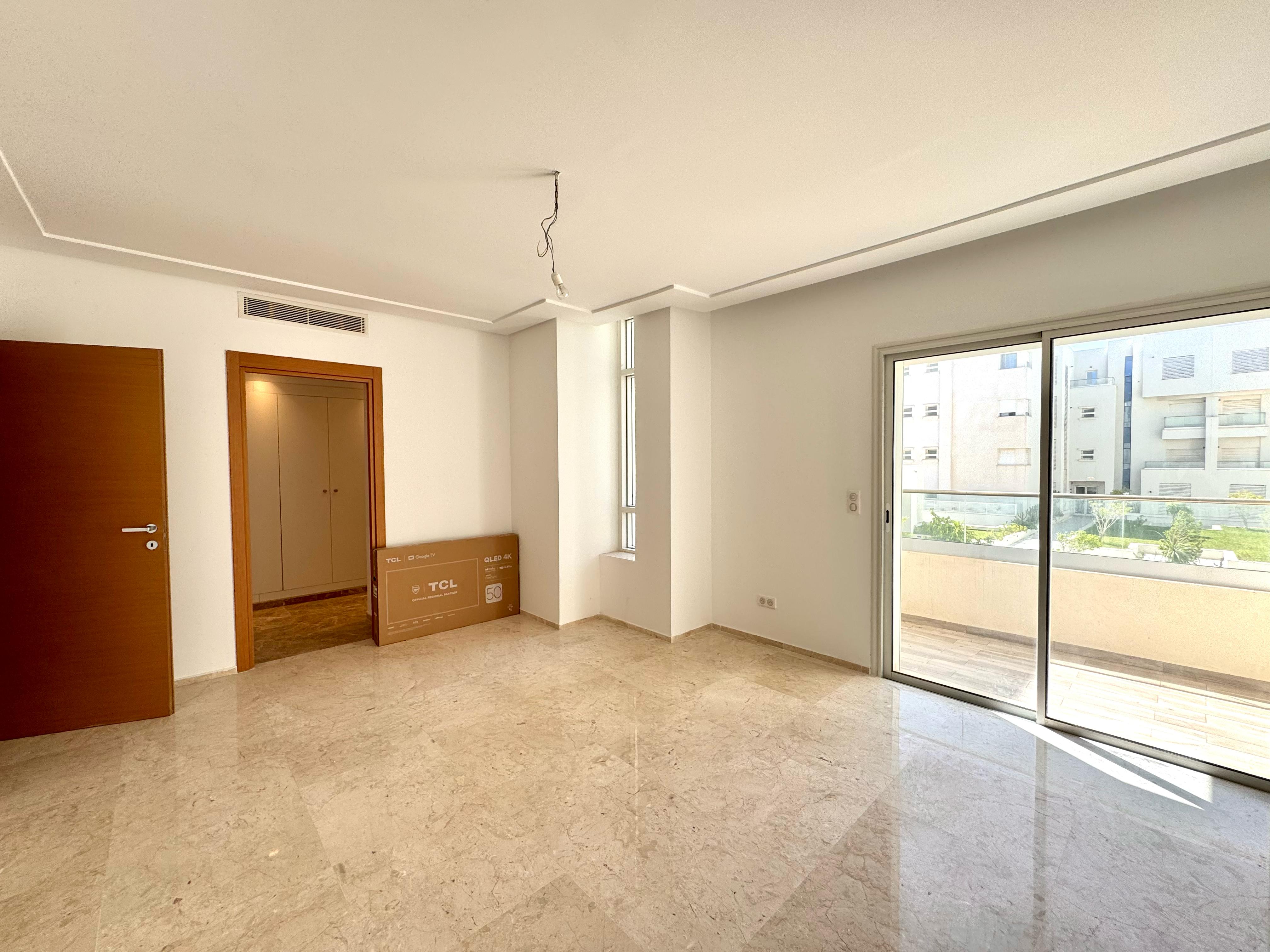 La Marsa&nbsp;Gammart&nbsp;Location&nbsp;Appart. 4 pi�ces&nbsp;Agr�able duplex s3 avec piscine � gammarth