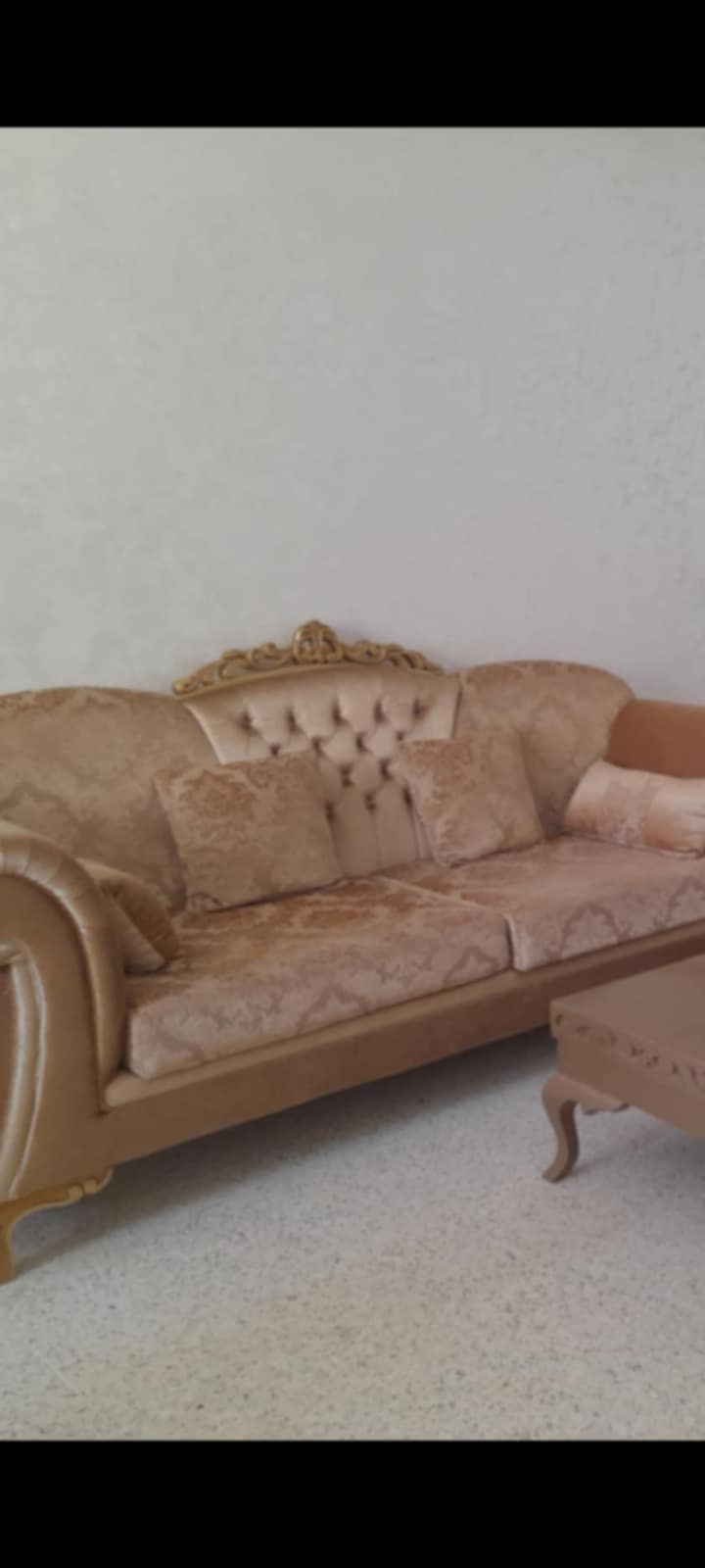 El Mourouj El Mourouj Salon - Salle  manger  Salons Salon beige quasi neuf