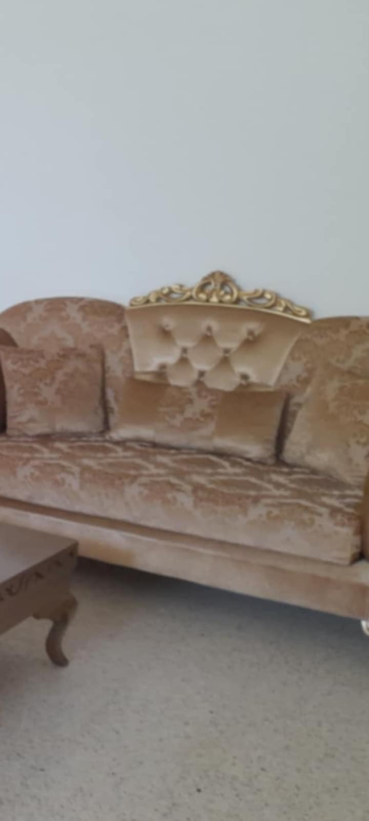 El Mourouj El Mourouj Salon - Salle  manger  Salons Salon beige quasi neuf