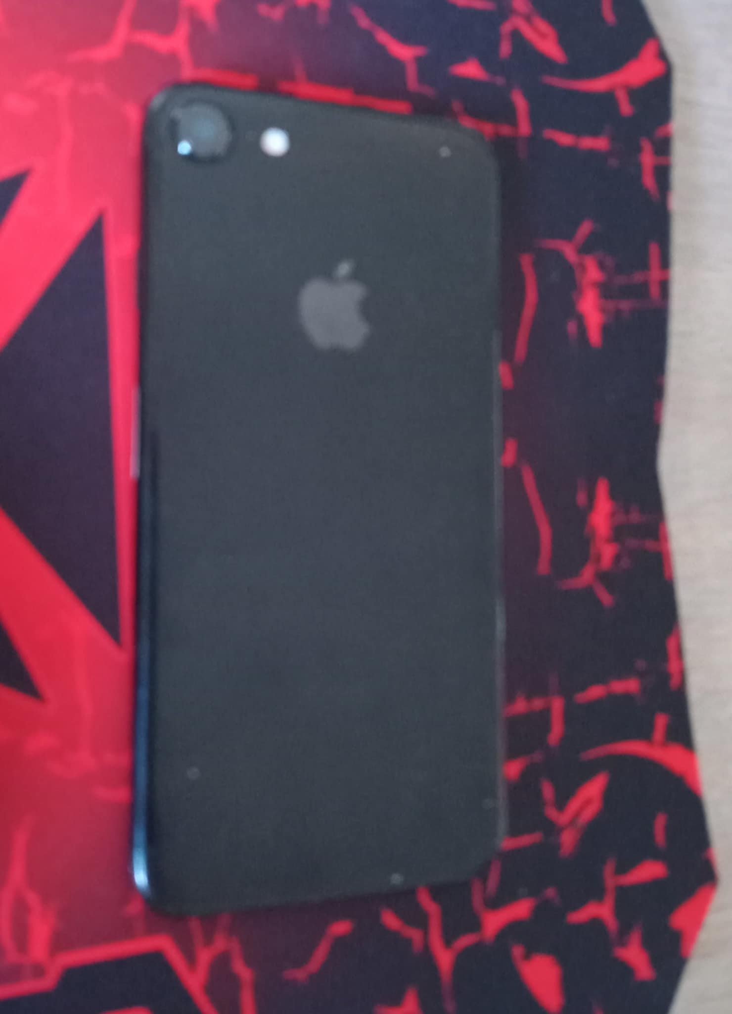Apple - iPhone iPhone 7 