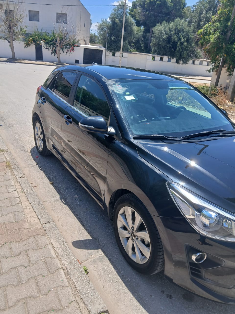 Ariana Ville Cite Ennasr 2 Kia Rio Kia rio encore sous garantie