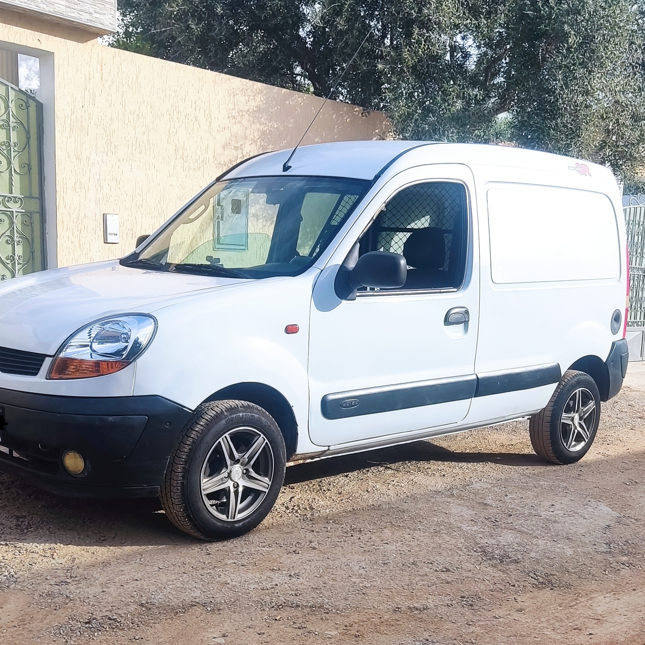 Hammamet Hammamet Renault Kangoo Kongoo importer tout option sauf clim 98218832