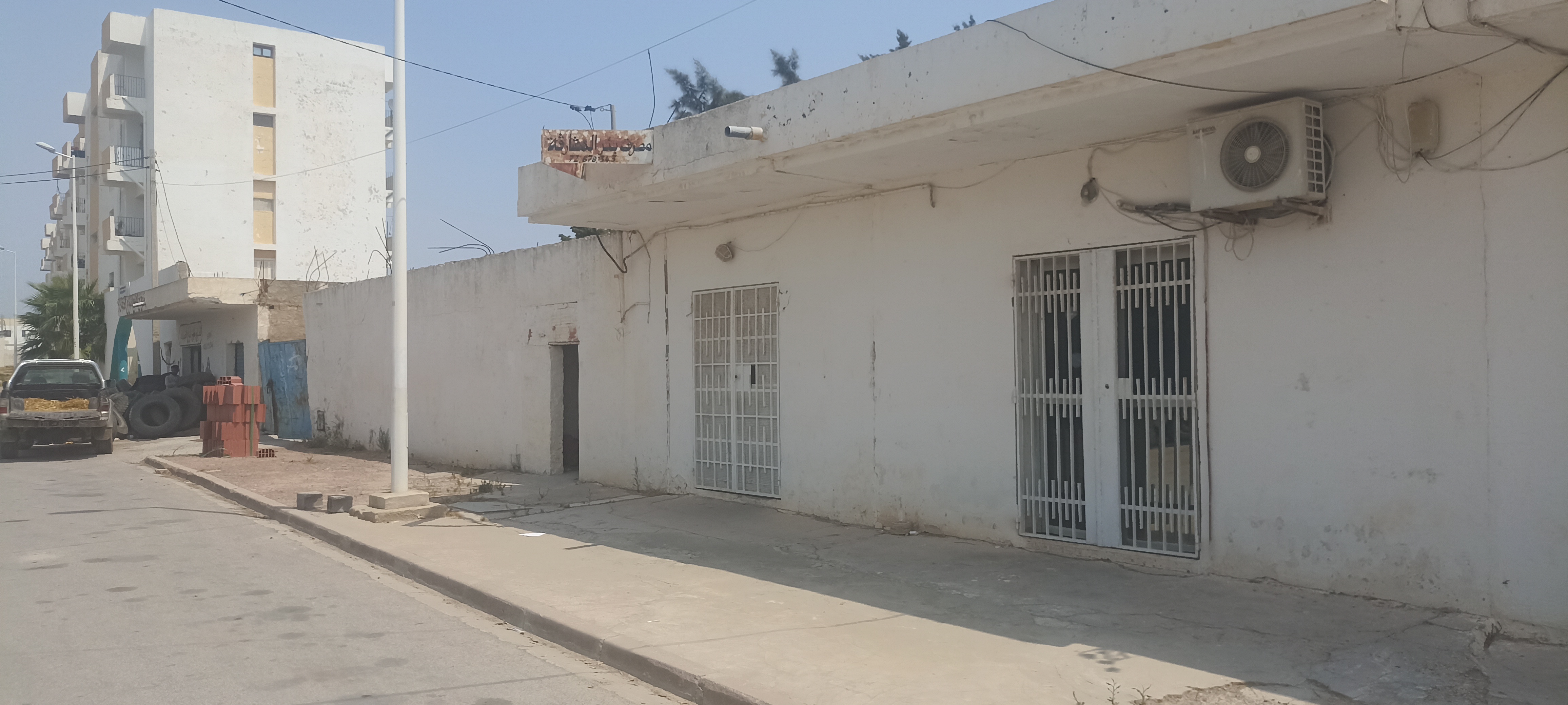 Bir Mcherga&nbsp;Bir Mcherga&nbsp;Bureaux & Commerces&nbsp;Surfaces&nbsp;Une entreprise pour mat�riaux de construction